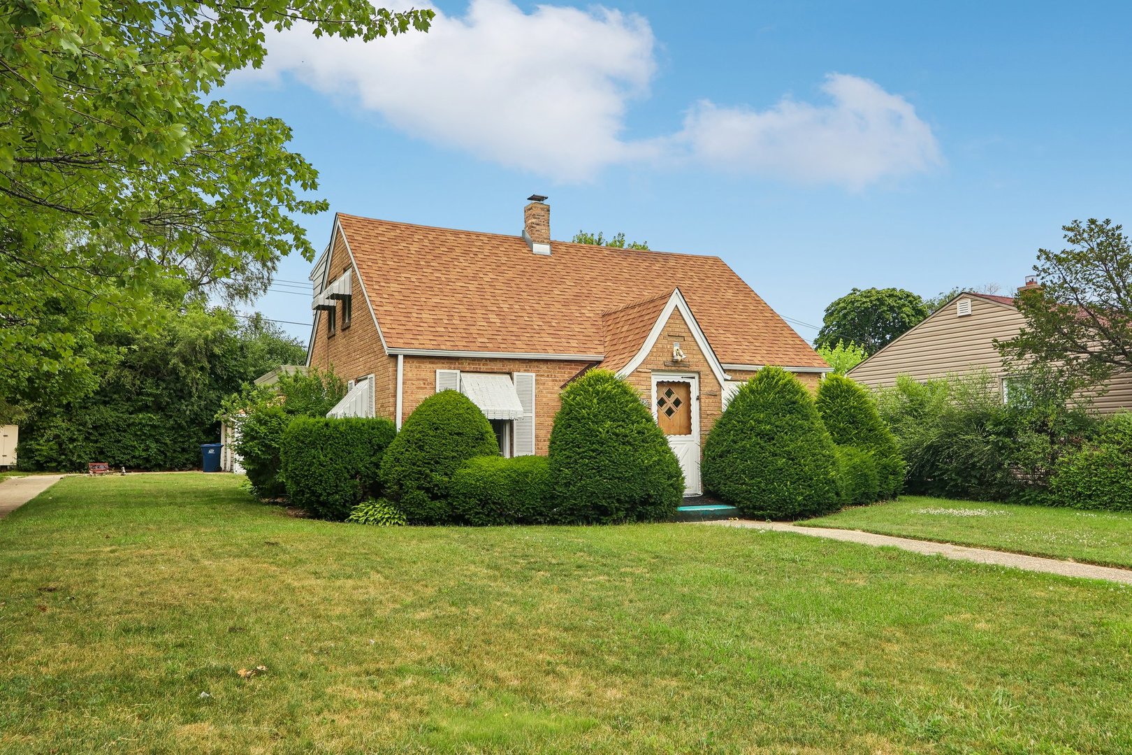 Photo of 2218 Pearsall Parkway, Waukegan, IL 60085