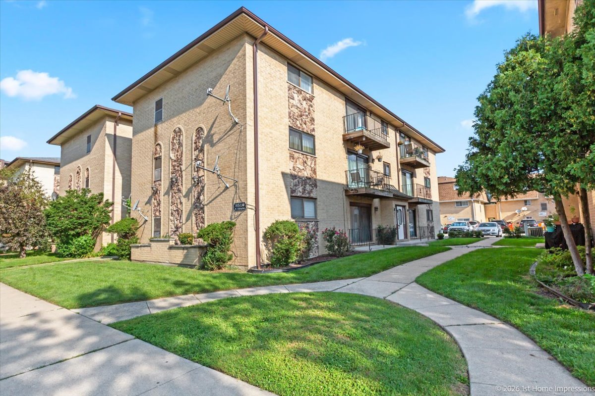 Photo of 8510 W Catherine Avenue, Chicago, IL 60656
