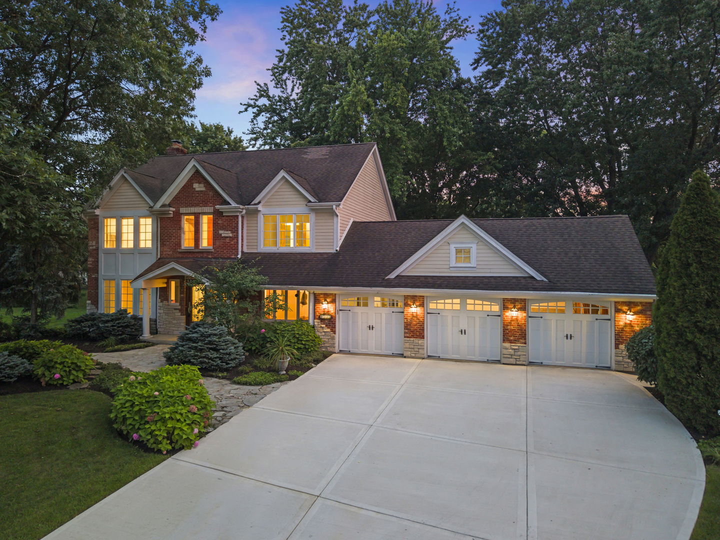 Photo of 1533 Heatherton Court, Naperville, IL 60563