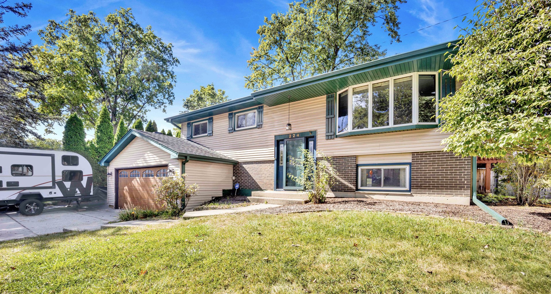 Photo of 2S224 Valley Road, Lombard, IL 60148