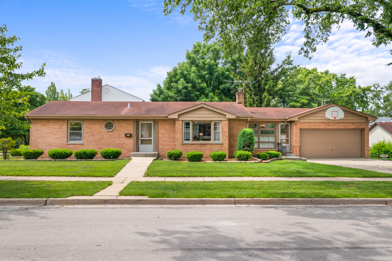 Photo of 450 S Cottage Hill Avenue, Elmhurst, IL 60126