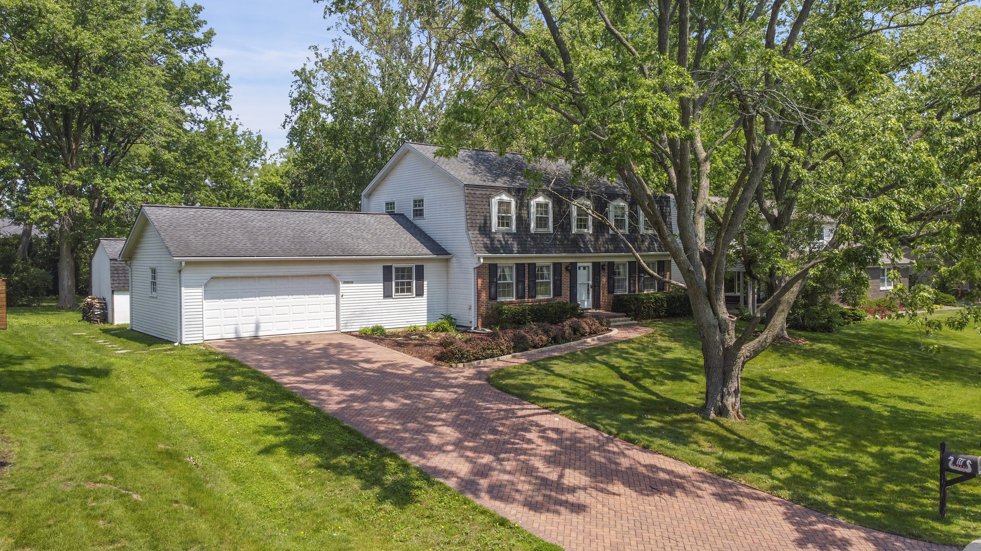 Photo of 26W266 Tomahawk Drive, Wheaton, IL 60189