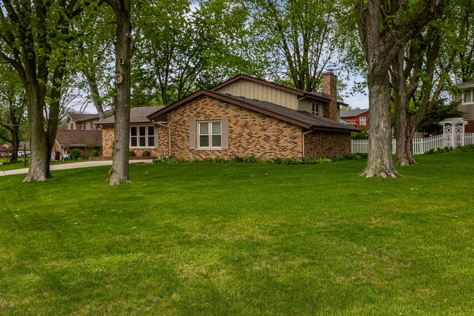 Photo of 501 Hobby Avenue, Frankfort, IL 60423