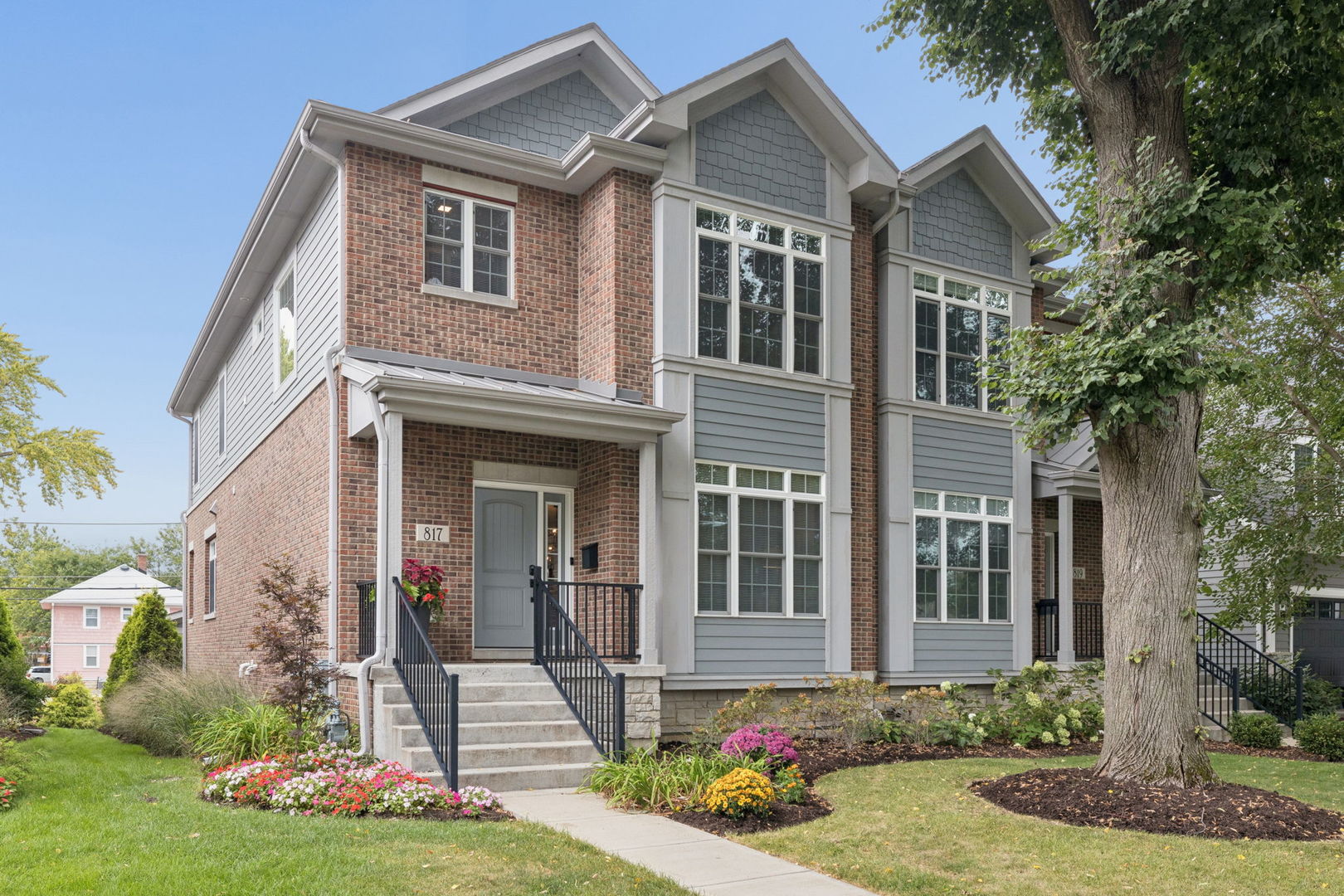 Photo of 817 N Center Street, Naperville, IL 60563