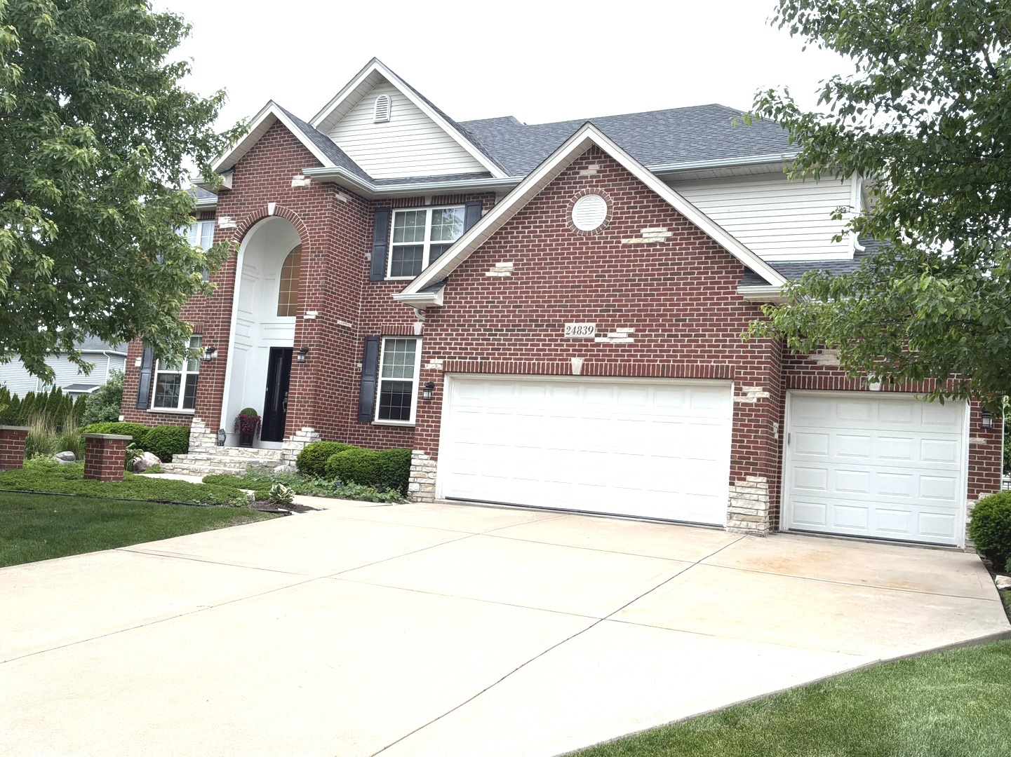 Photo of 24839 Thornberry Drive, Plainfield, IL 60544