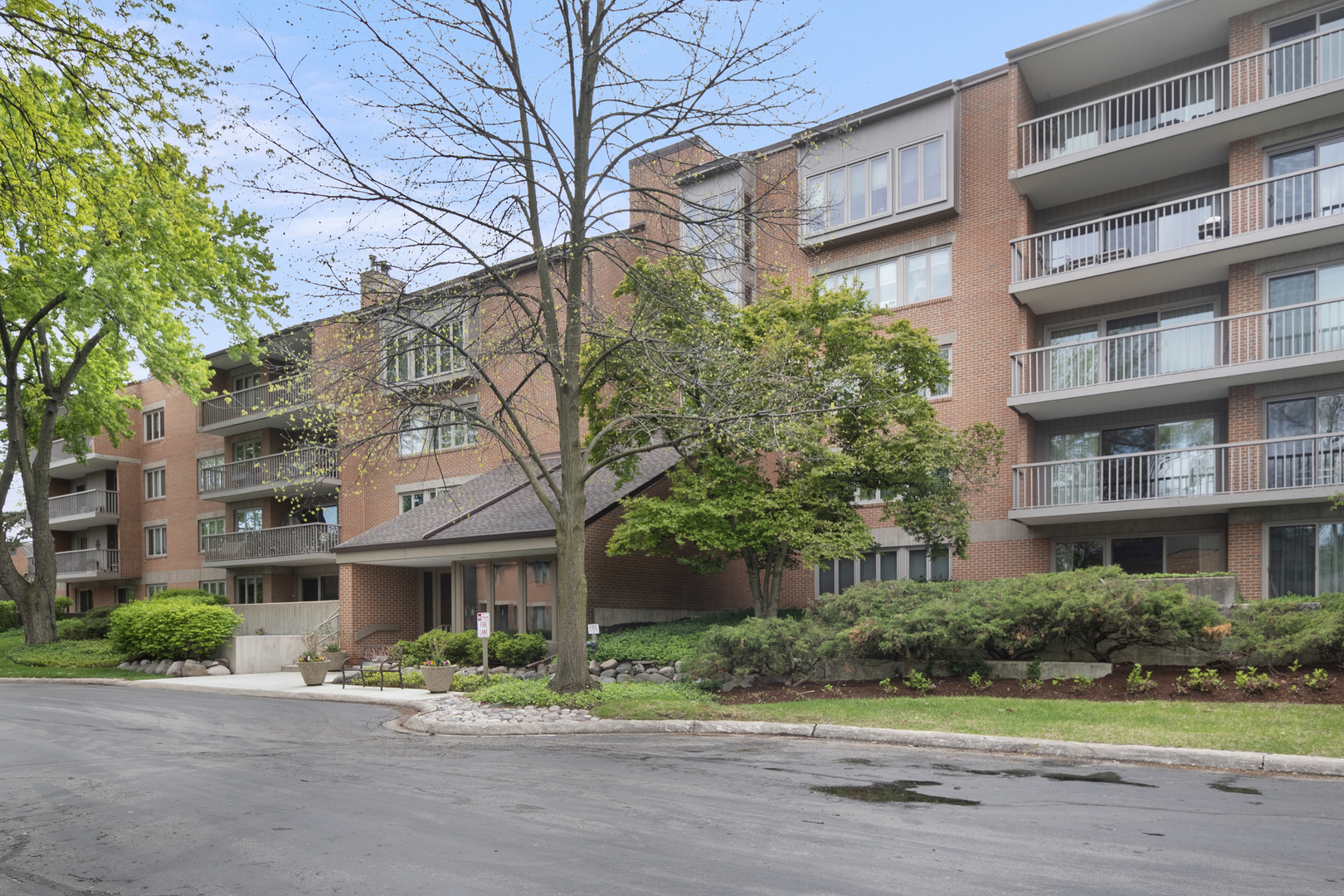 Photo of 44 Park Lane, Park Ridge, IL 60068