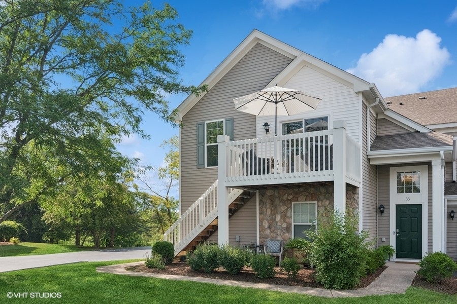 Photo of 33 JOHNSON Court, North Aurora, IL 60542