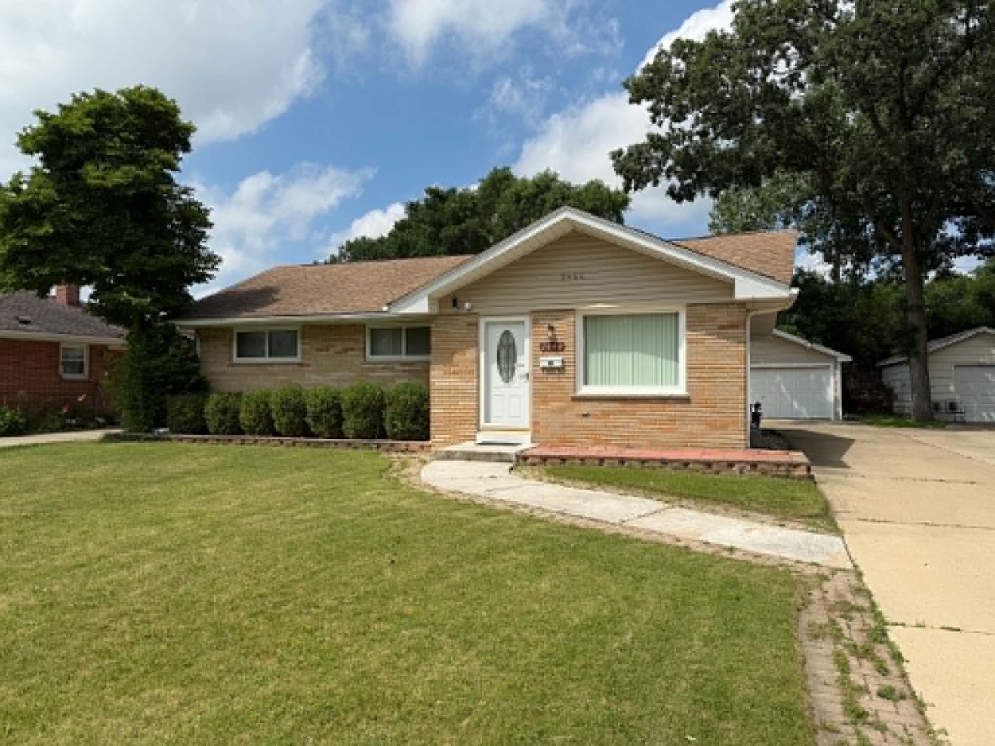 Photo of 2444 Linden Avenue, Waukegan, IL 60087