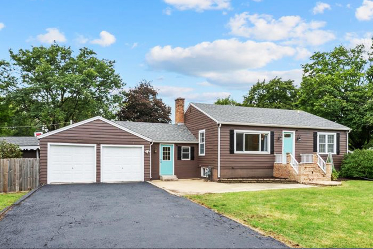 Photo of 1N038 Woods Avenue, Wheaton, IL 60187