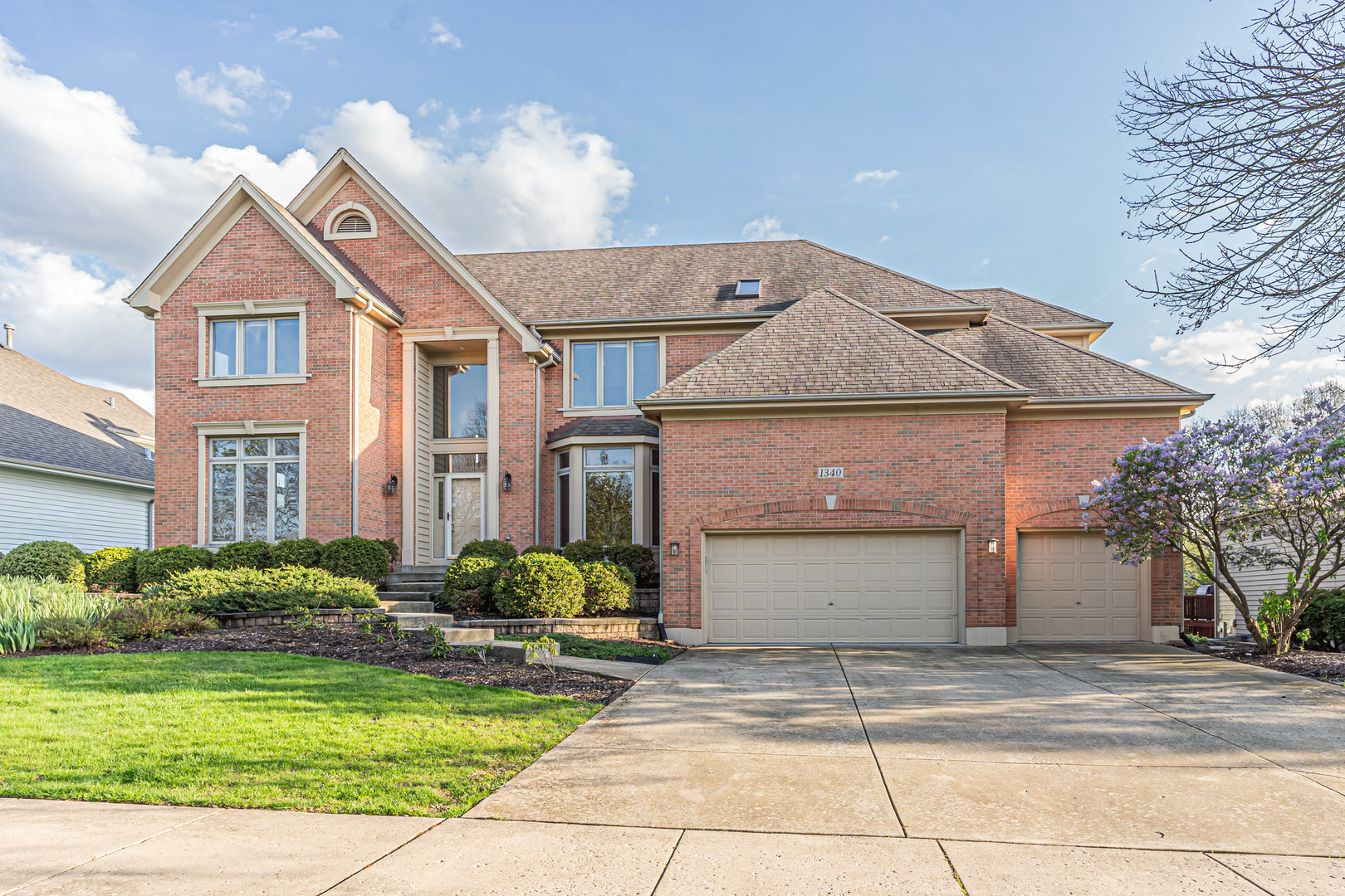 Photo of 1340 Dunrobin Road, Naperville, IL 60540