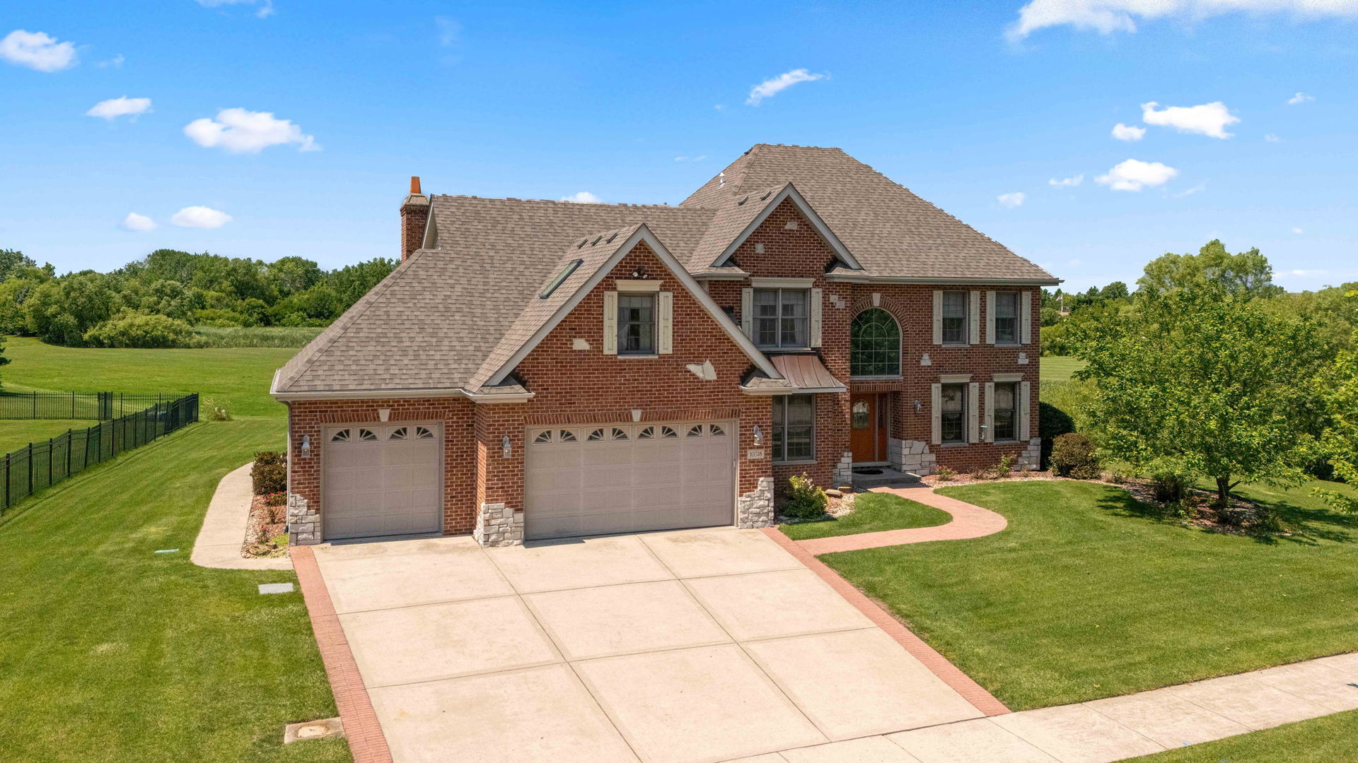 Photo of 10518 Nebraska Street, Frankfort, IL 60423
