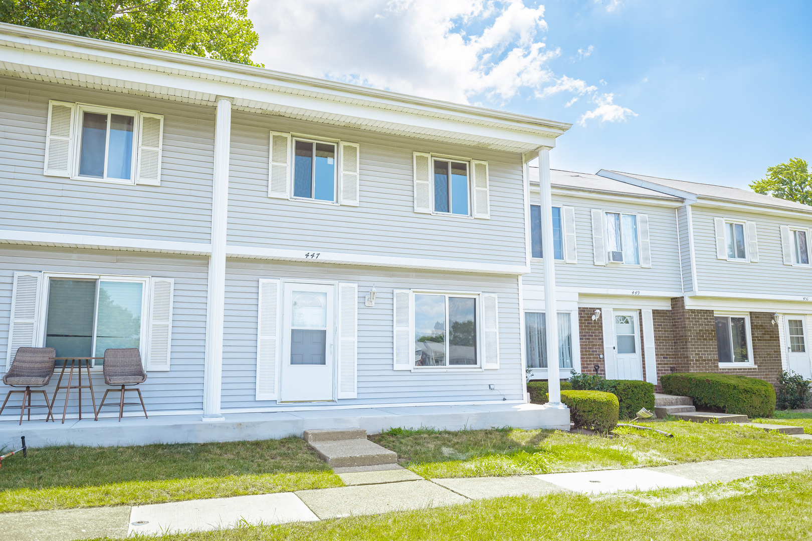 Photo of 447 Yorkshire Square, Bolingbrook, IL 60440