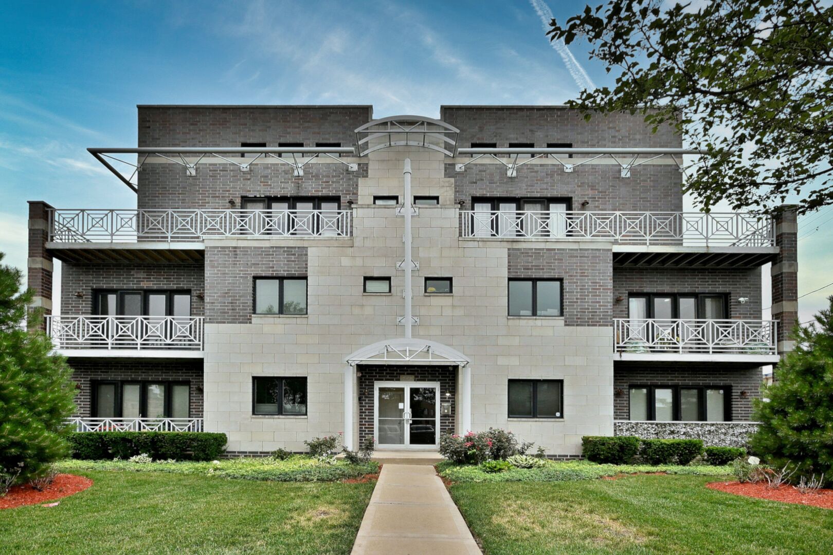 Photo of 2521 N 76TH Avenue, Elmwood Park, IL 60707