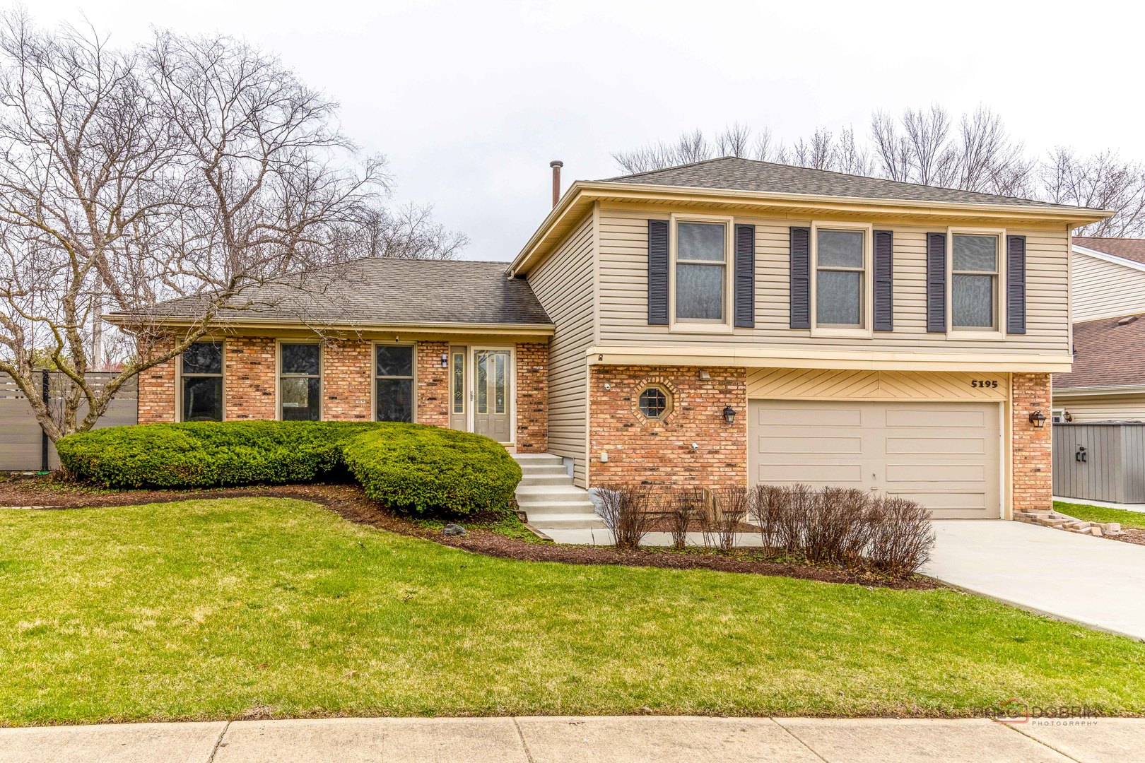 Photo of 5195 Castaway Lane, Hoffman Estates, IL 60010