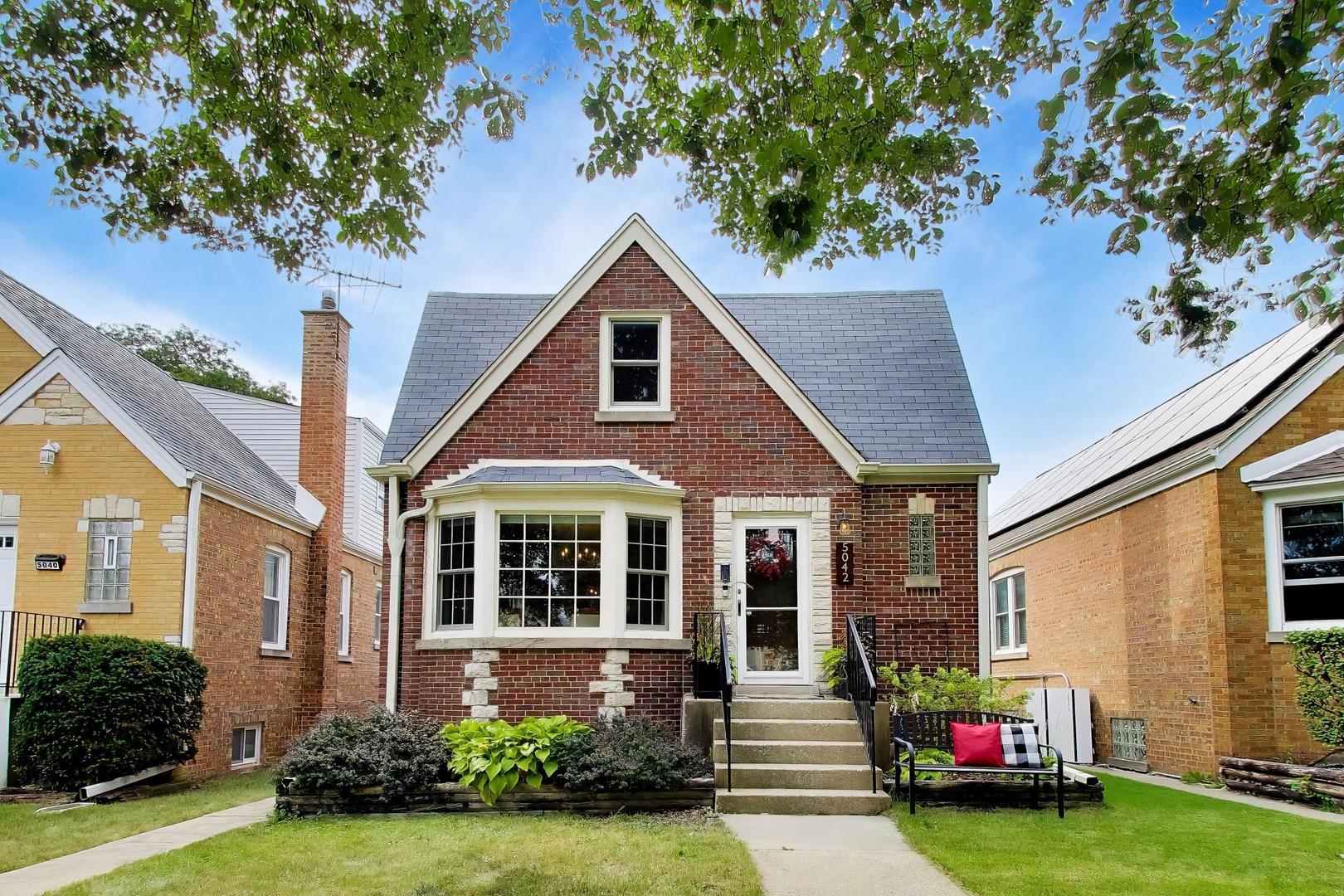 Photo of 5042 N MELVINA Avenue, Chicago, IL 60630