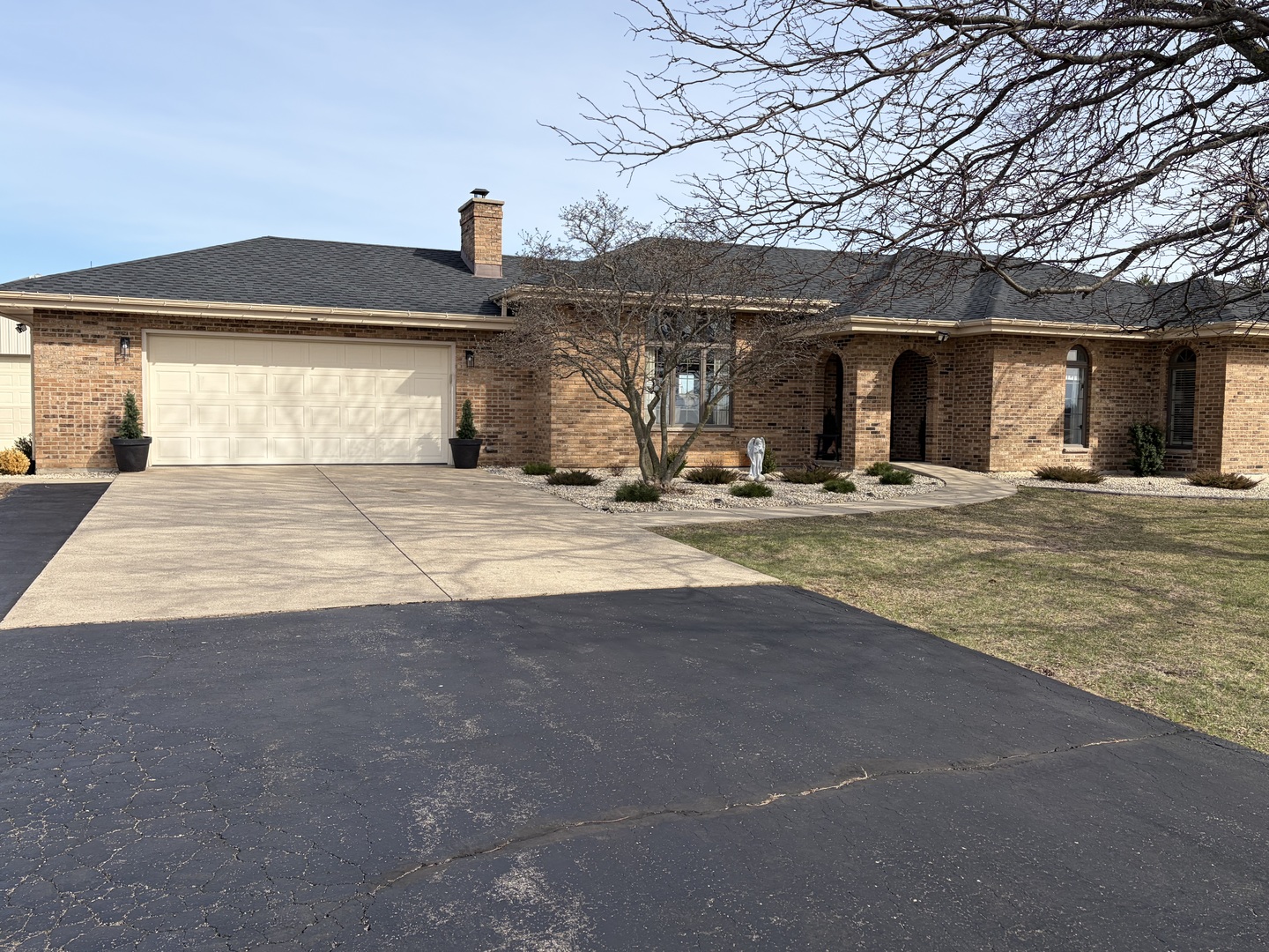 Photo of 17245 County Line Road, Plainfield, IL 60586