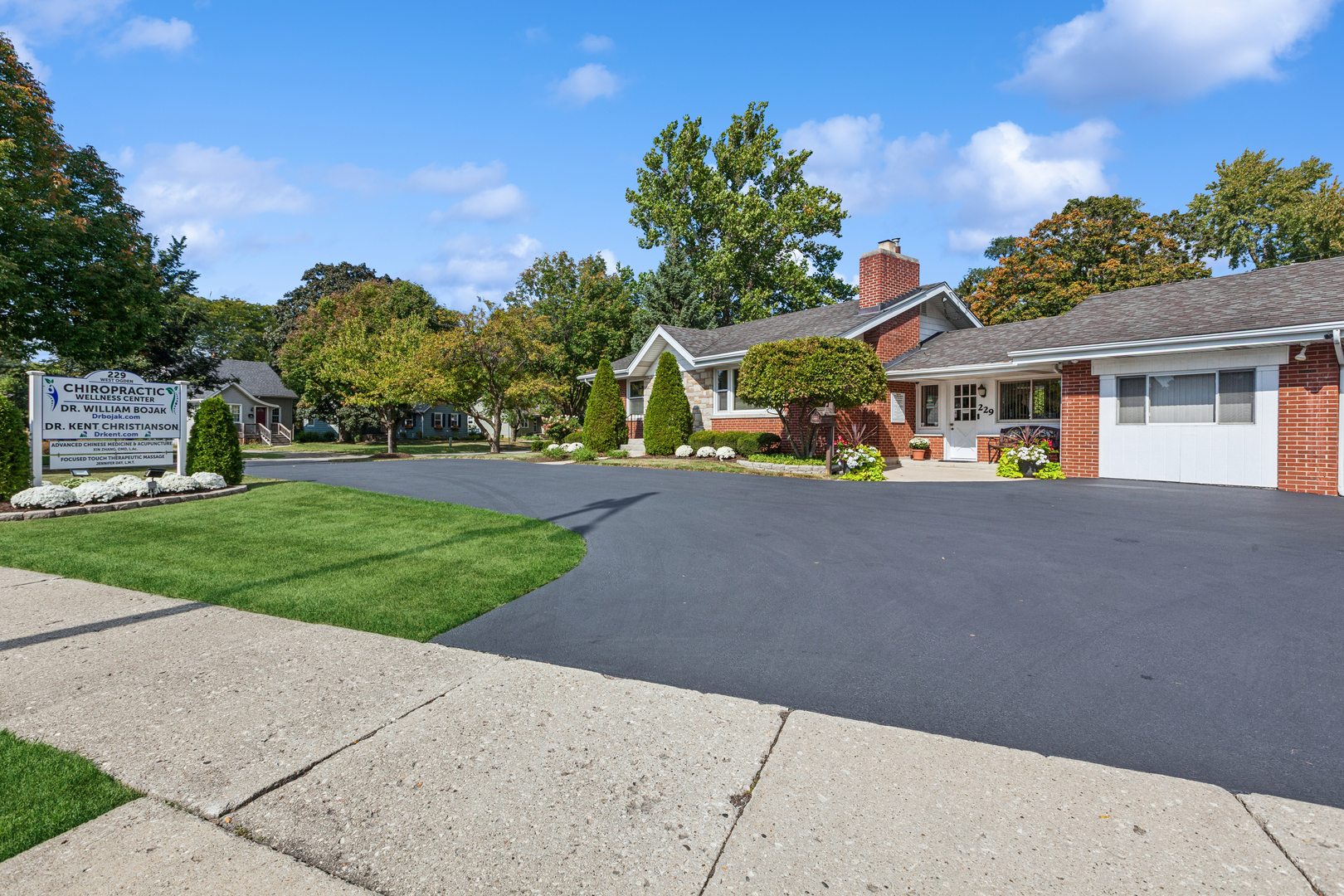 Photo of 229 W Ogden Avenue, Naperville, IL 60563