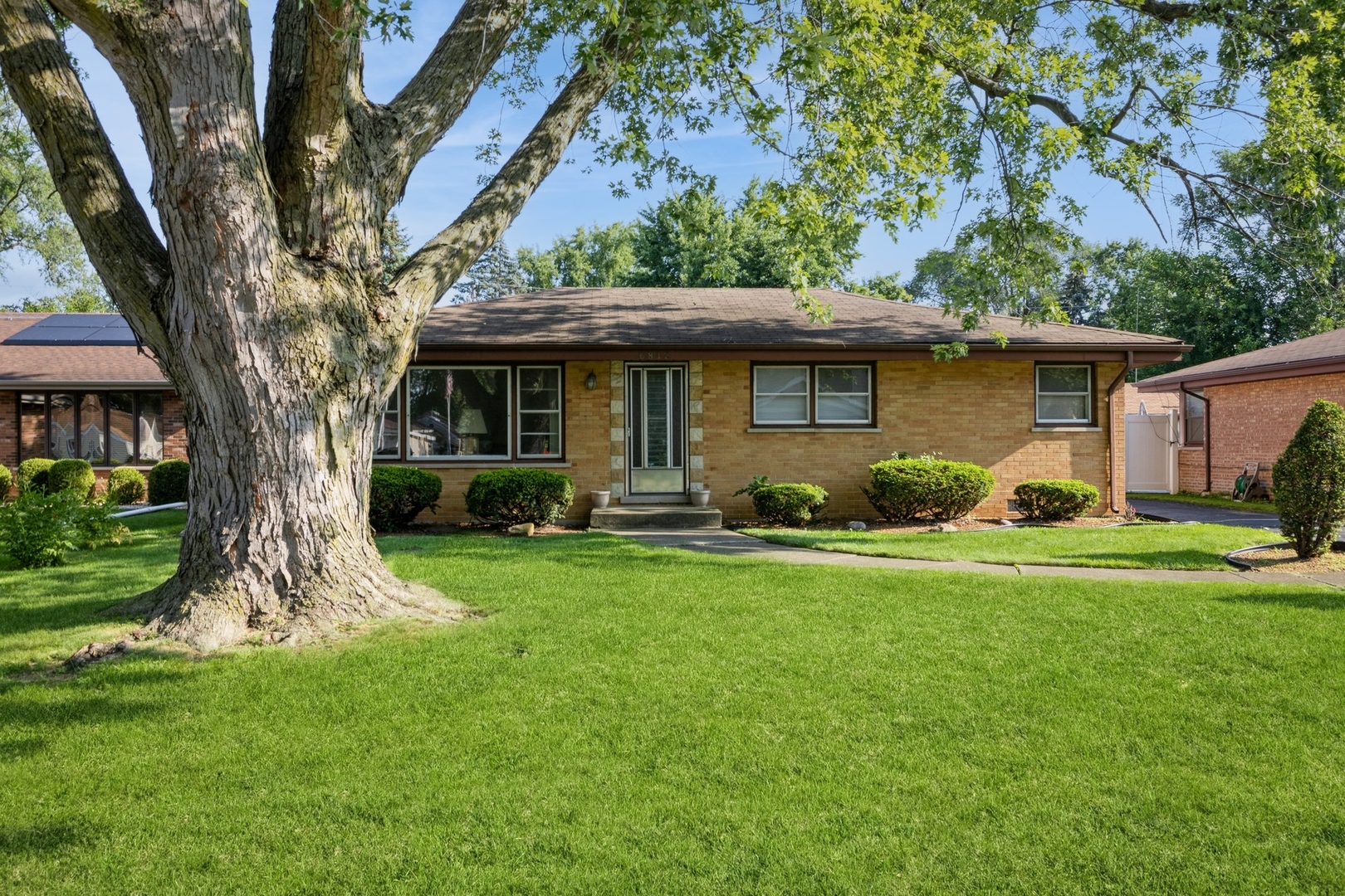 Photo of 6812 98th Street, Chicago Ridge, IL 60415