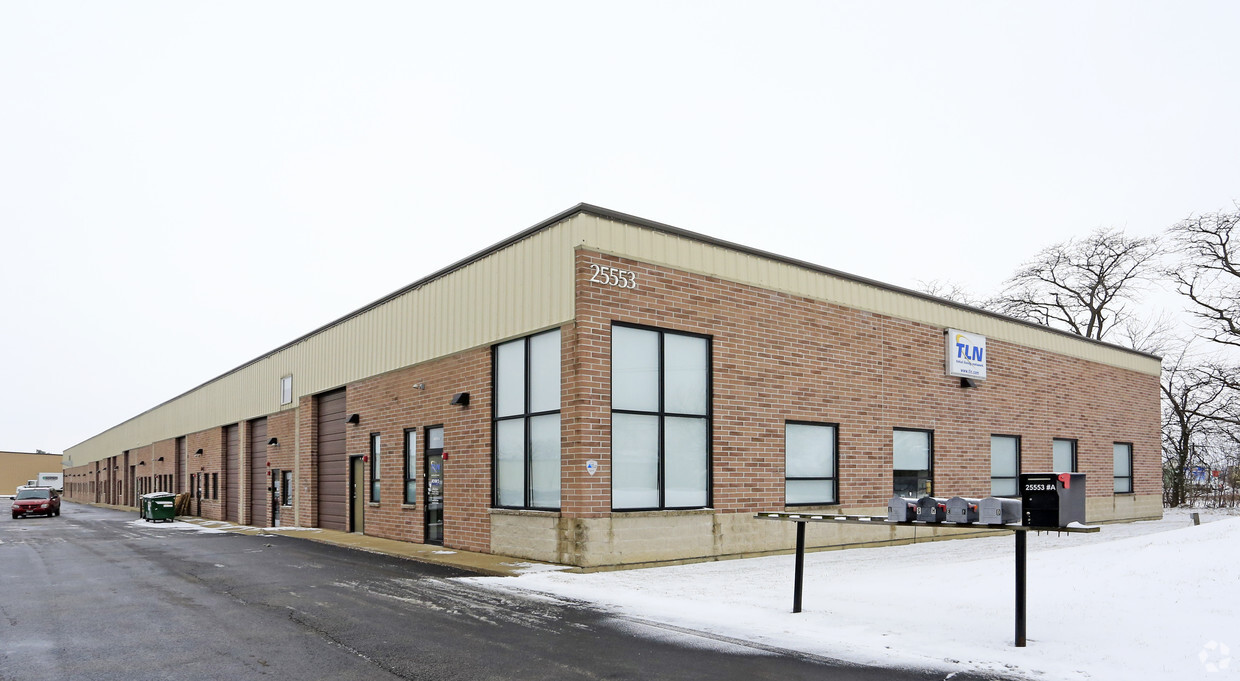 Photo of 25553 W Wolfs Crossing Road, Plainfield, IL 60585