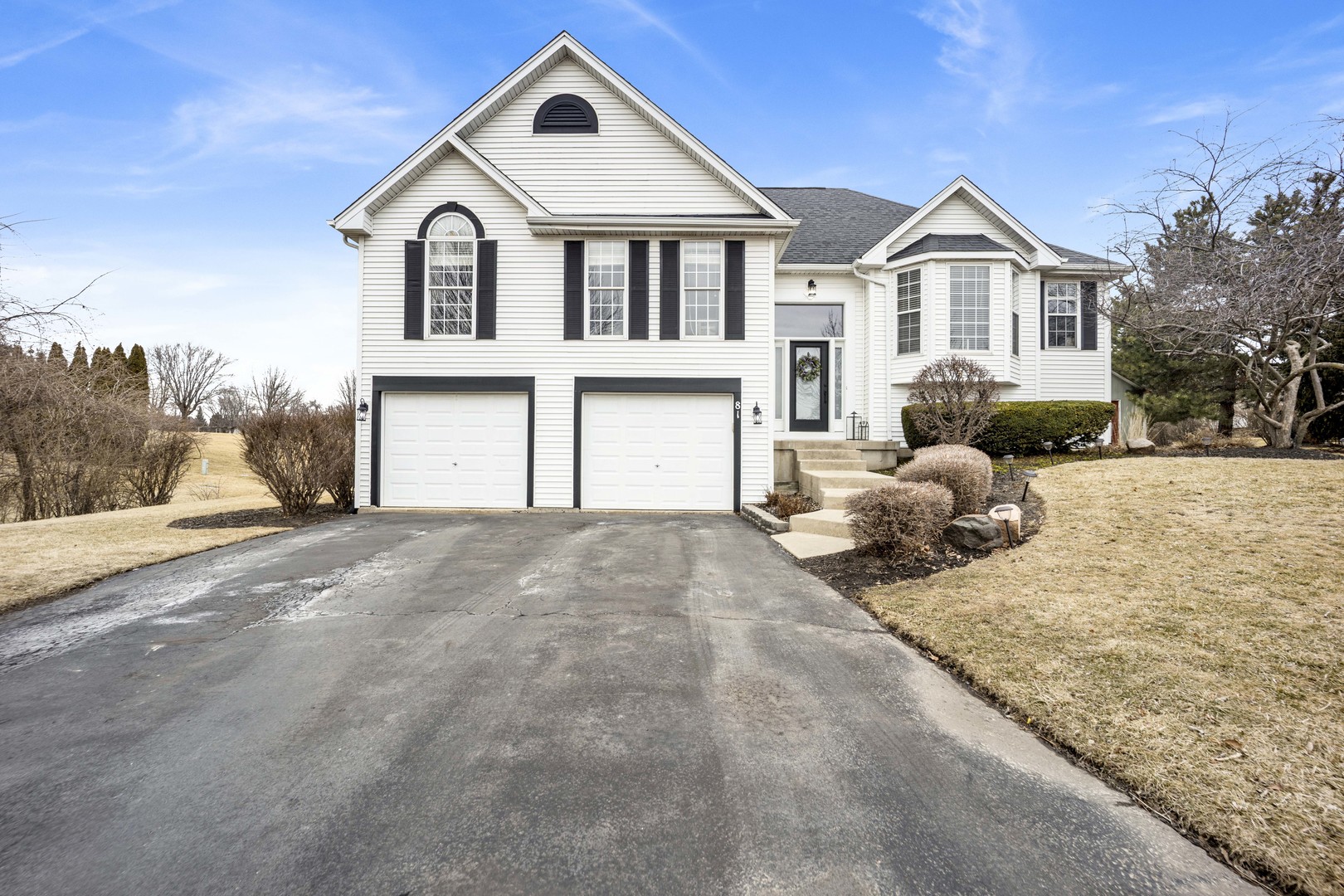 Photo of 81 Parkside Court, North Aurora, IL 60542