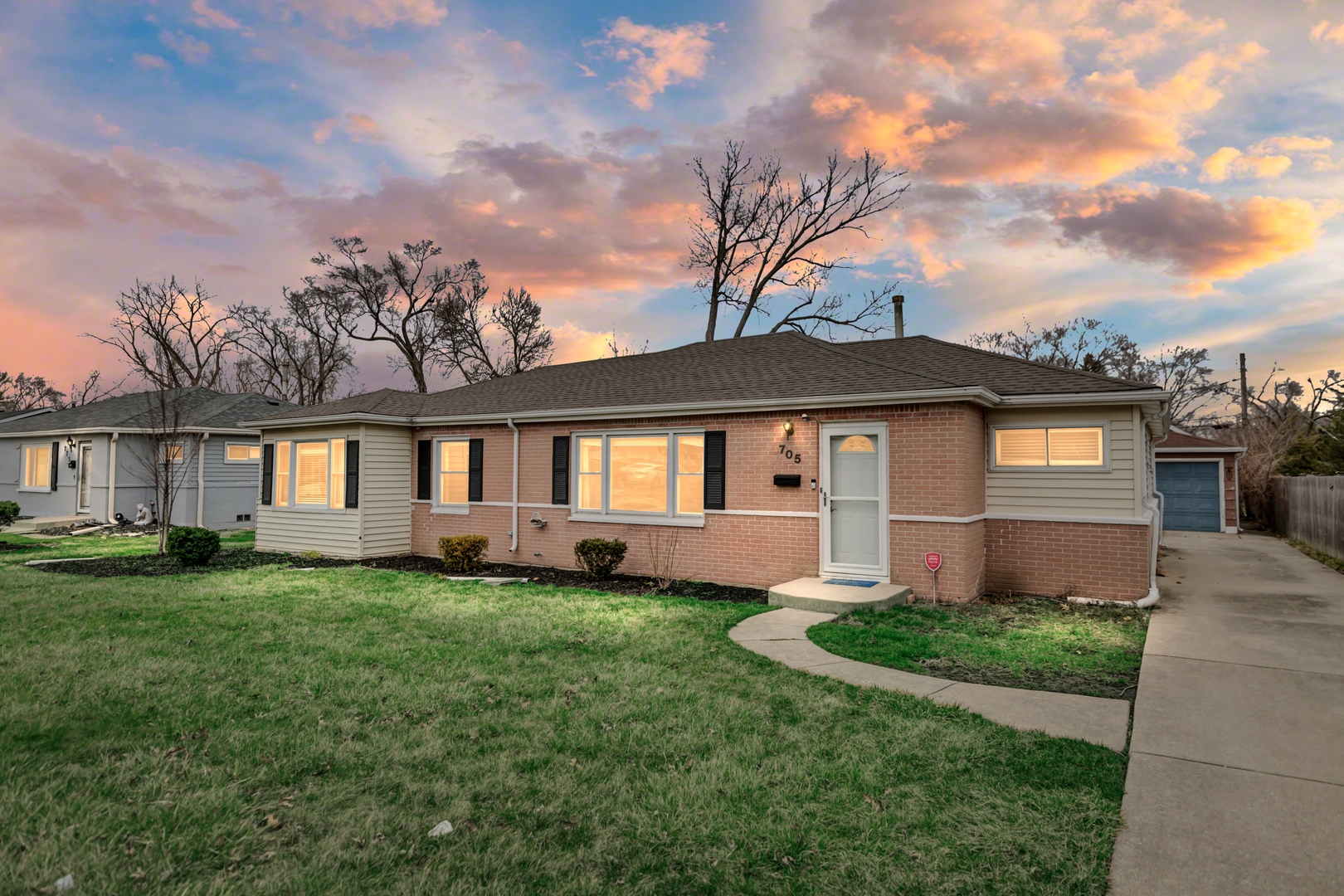 Photo of 705 Cumberland Street, Hoffman Estates, IL 60169