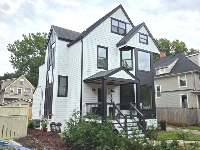 Photo of 121 N Kensington Avenue, La Grange, IL 60525