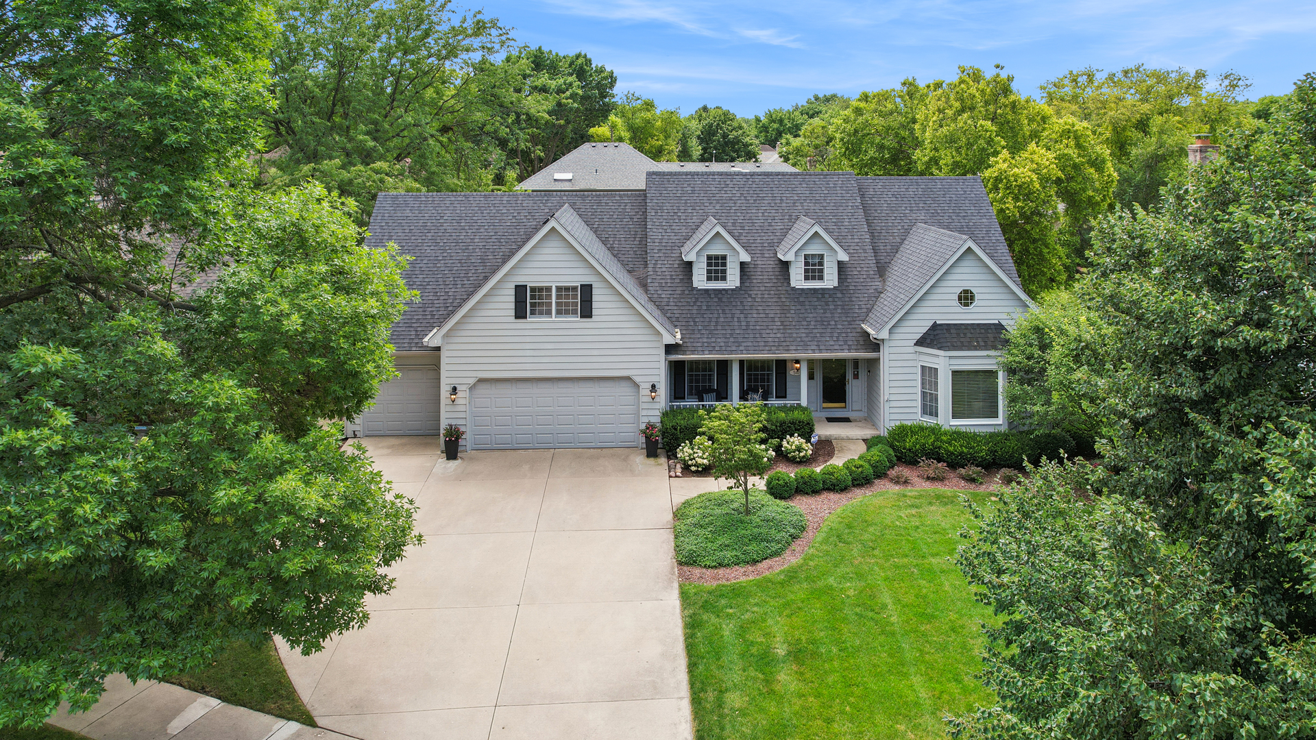 Photo of 510 Cloverleaf Court, Naperville, IL 60565