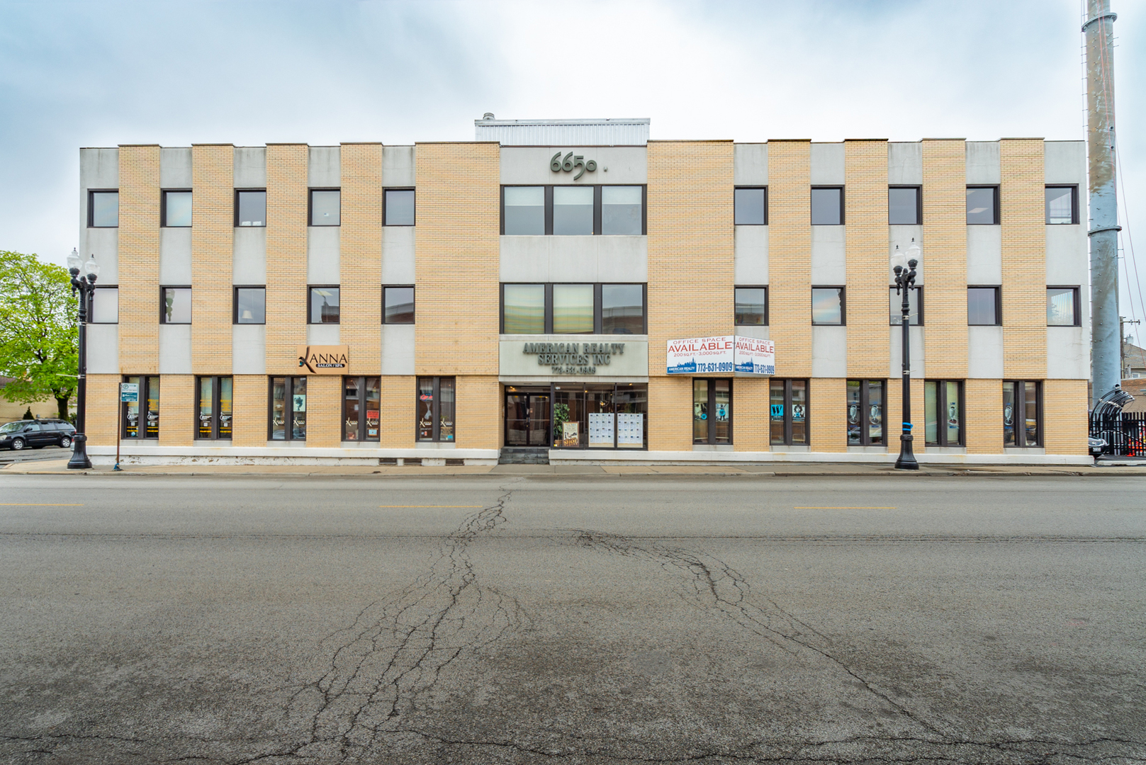 Photo of 6650 N Northwest Highway, Chicago, IL 60631