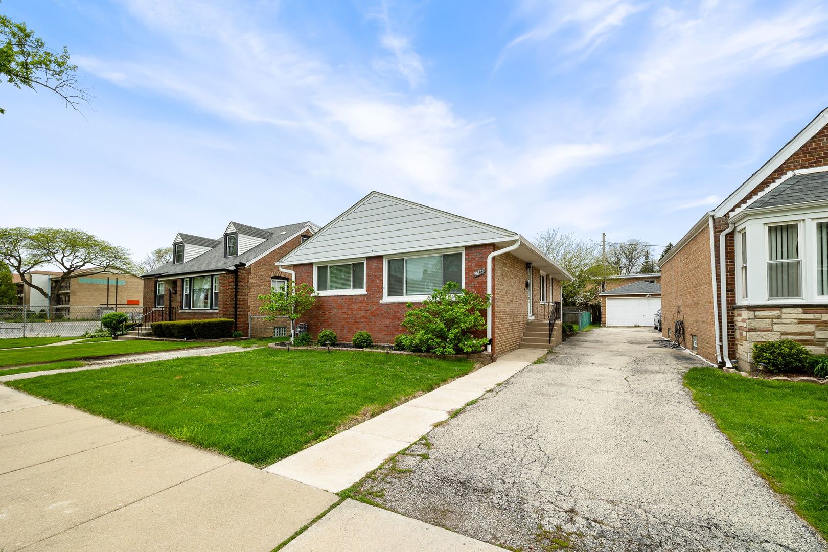 Photo of 9636 S TROY Avenue, Evergreen Park, IL 60805