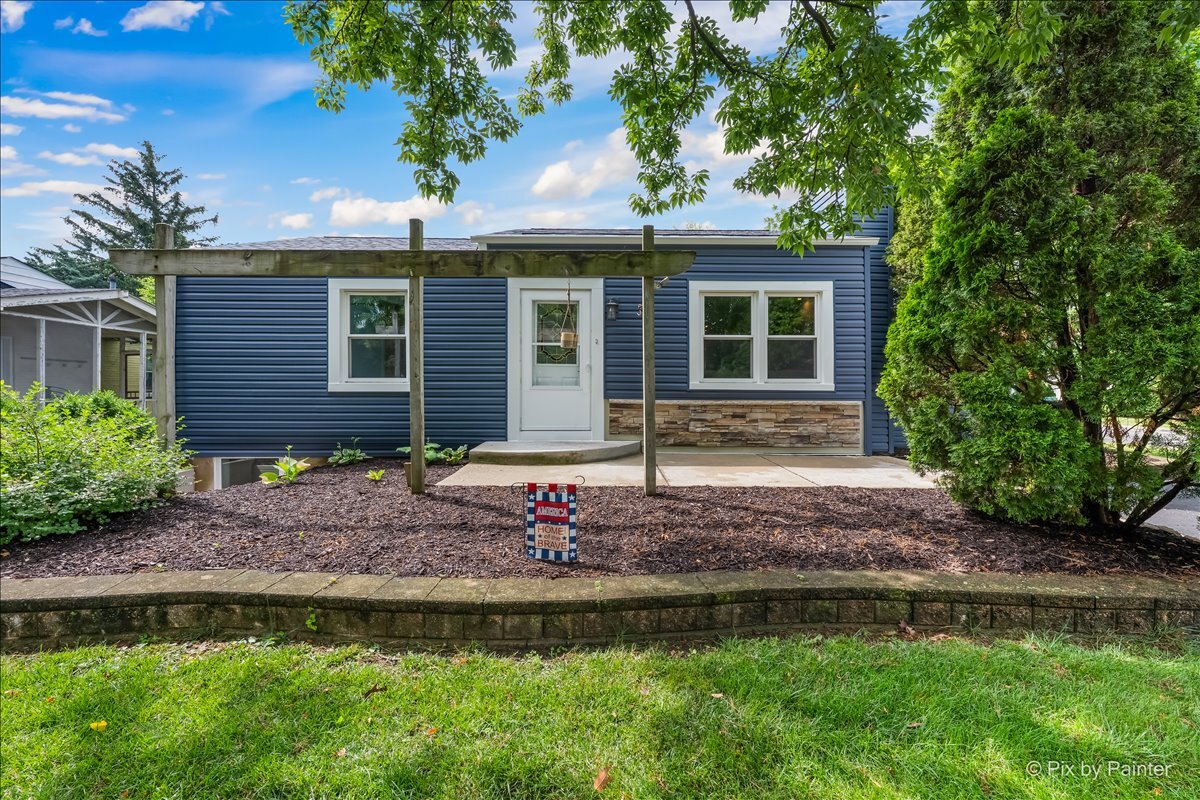Photo of 51 W Harrison Road, Lombard, IL 60148