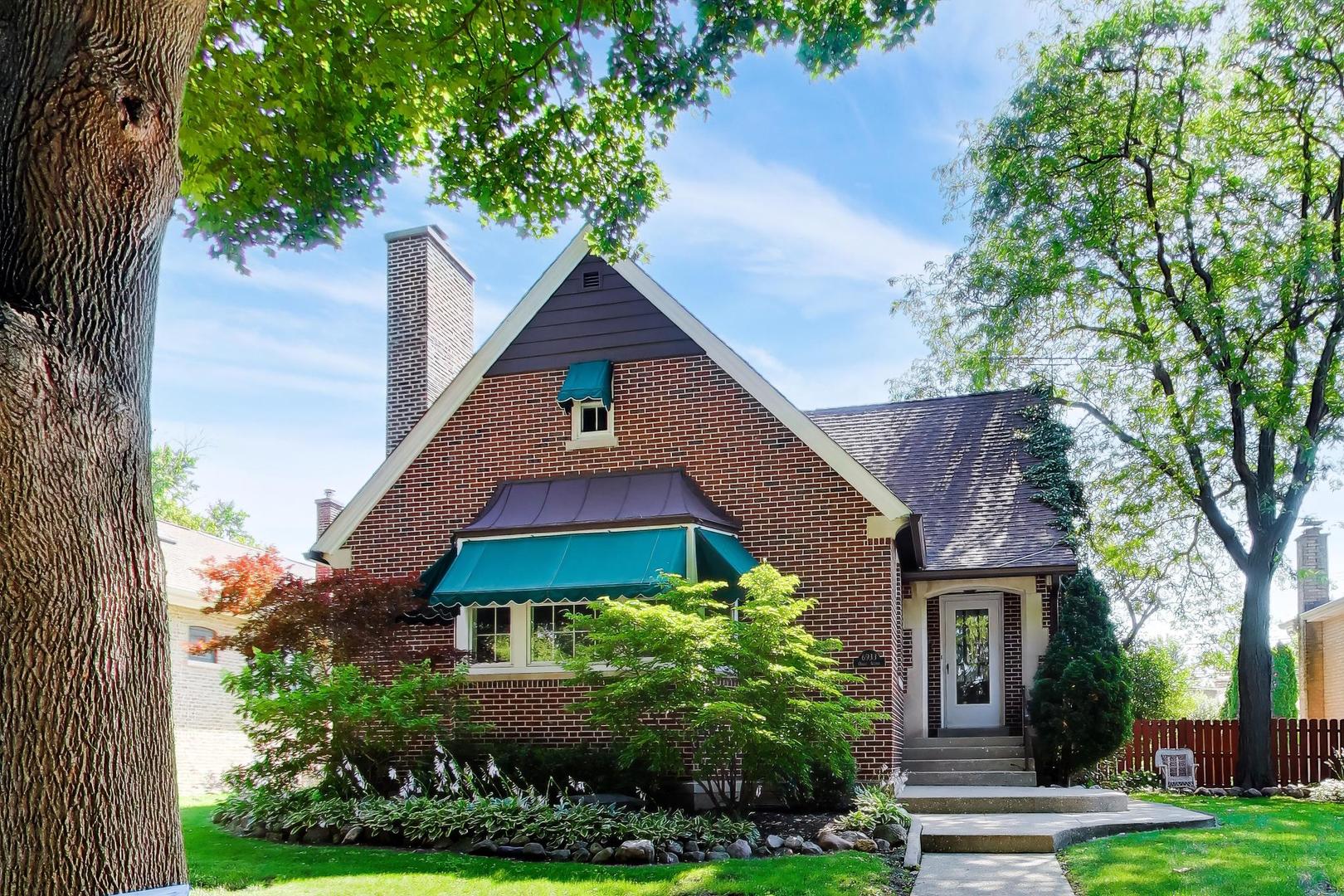 Photo of 6933 N Oriole Avenue, Chicago, IL 60631