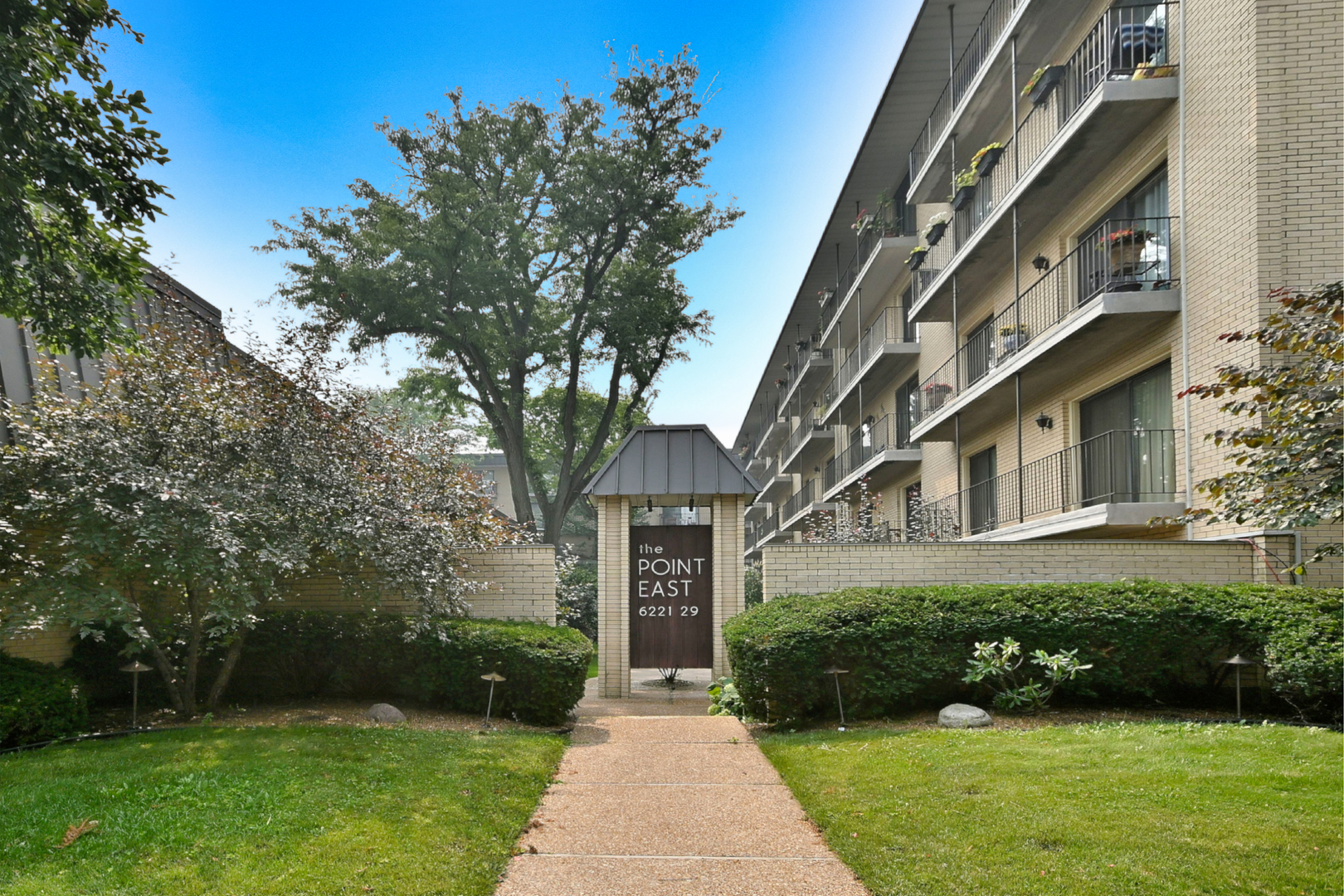 Photo of 6221 N Niagara Avenue, Chicago, IL 60631