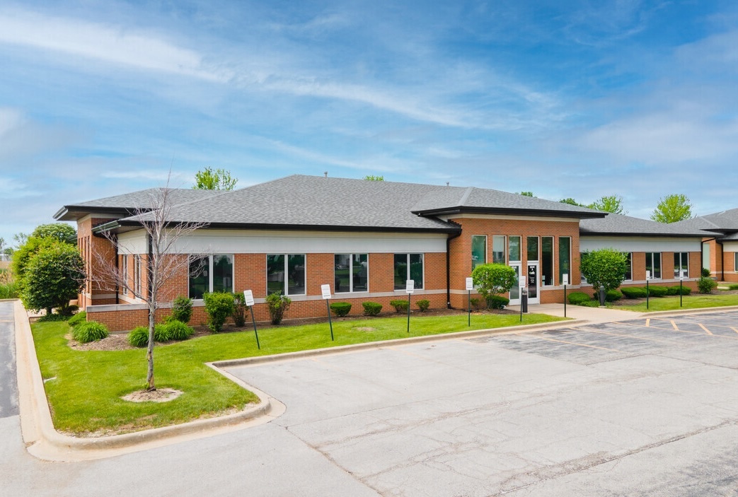Photo of 8041 186th Street, Tinley Park, IL 60487