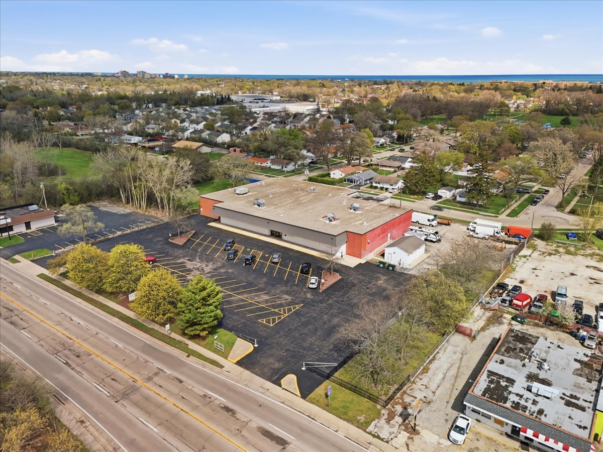 Photo of 1301 S Lewis Avenue, Waukegan, IL 60085