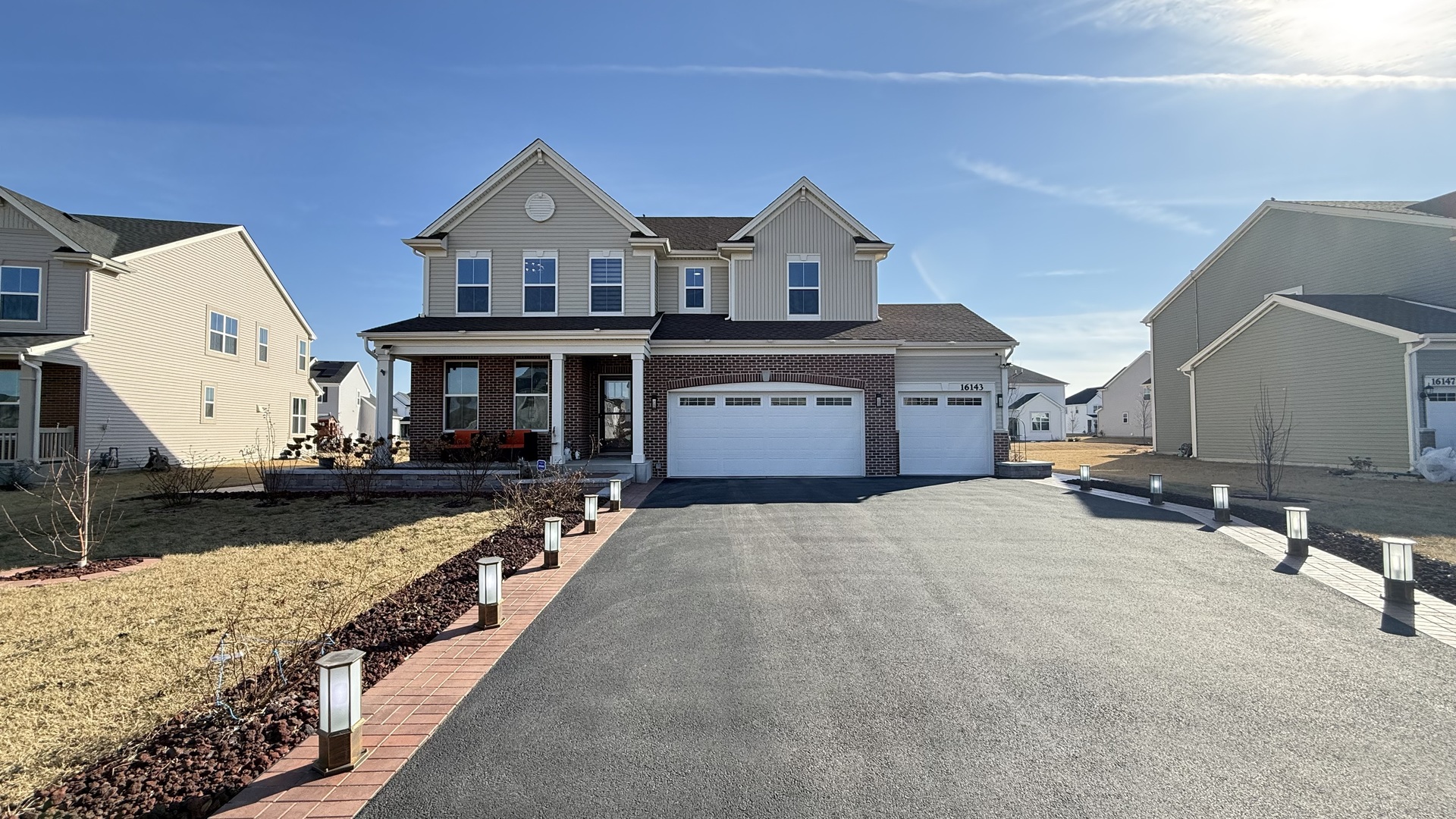 Photo of 16143 S Lakeview Road, Plainfield, IL 60586