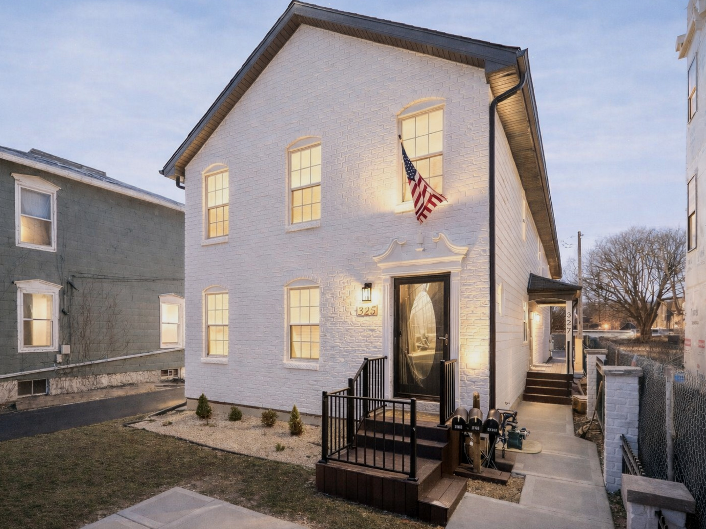 Photo of 325-327 N Loomis Street, Naperville, IL 60540