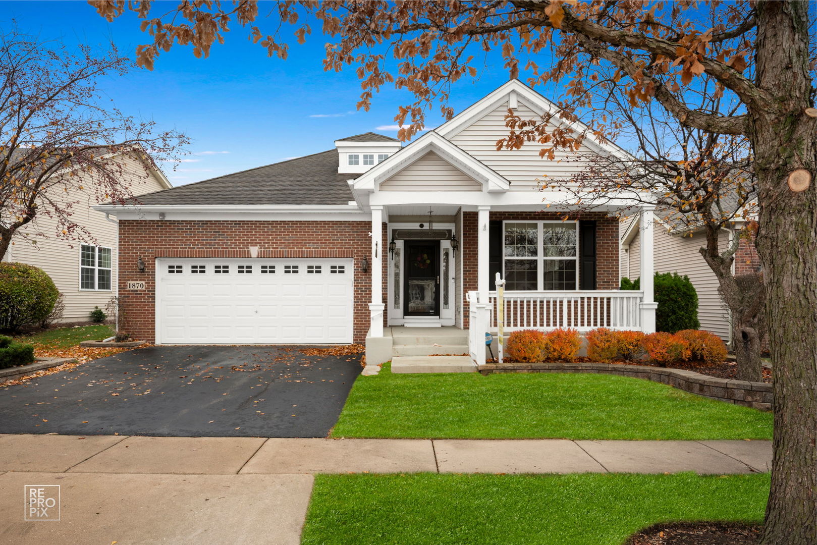 Photo of 1870 Hampshire Drive, Hoffman Estates, IL 60192