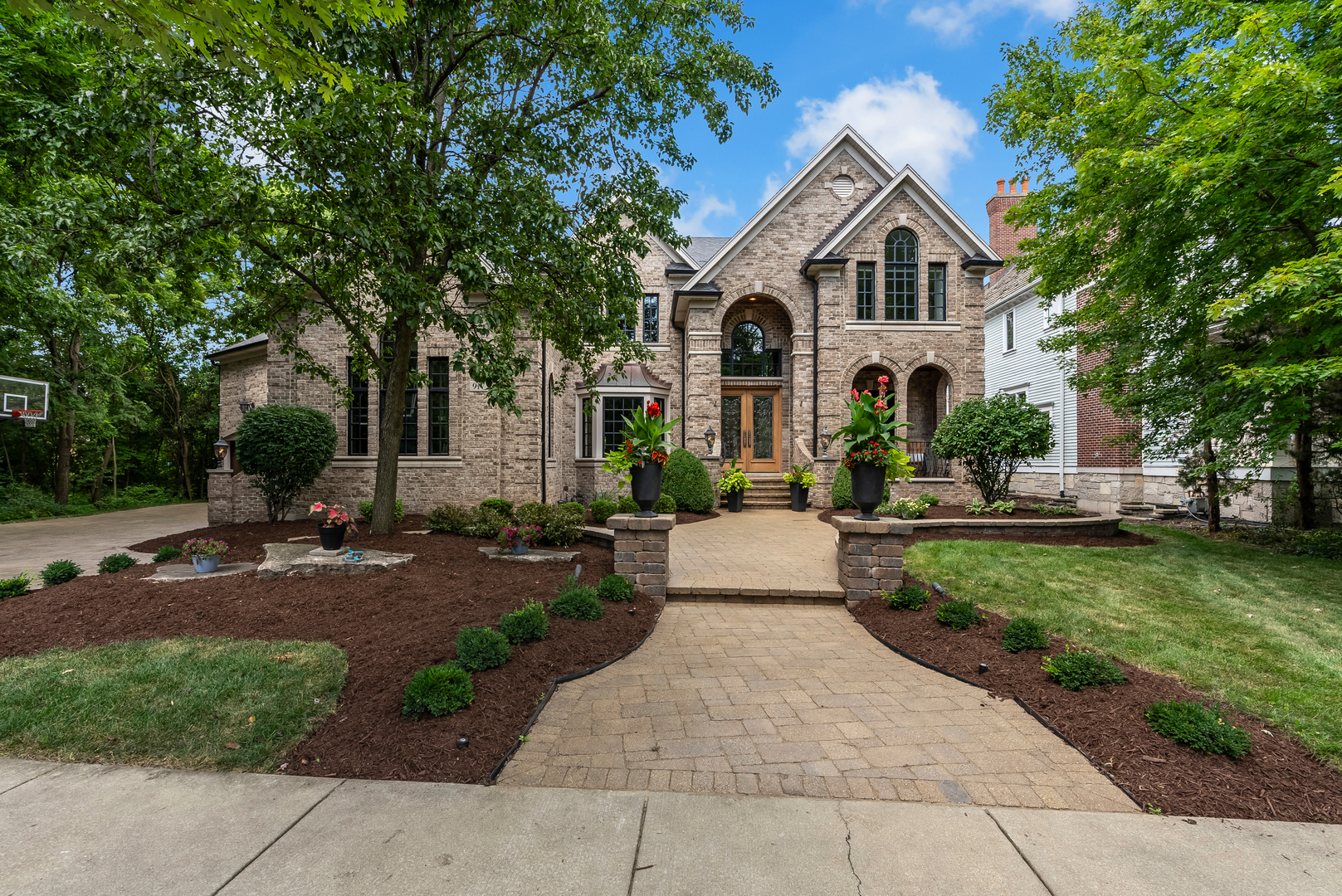 Photo of 917 Jackson Avenue, Naperville, IL 60540