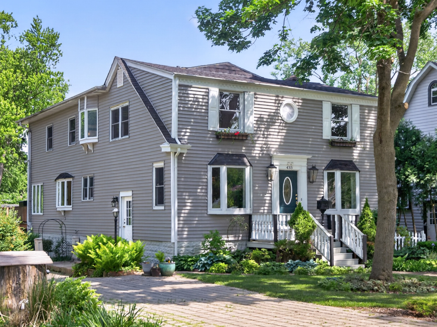 Photo of 433 S Euclid Avenue, Villa Park, IL 60181