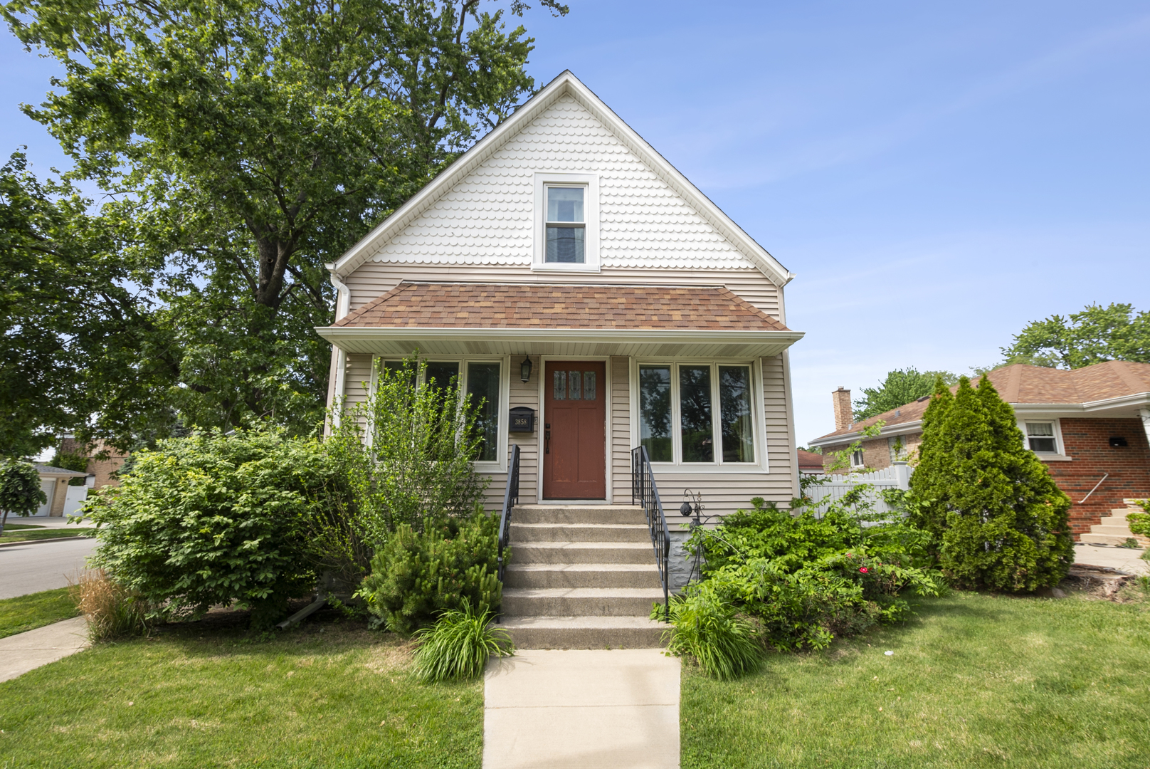 Photo of 3858 W 99th Street, Evergreen Park, IL 60805