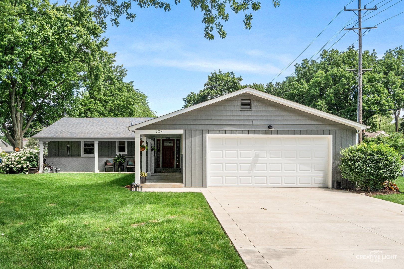 Photo of 707 Maple Lane, Batavia, IL 60510