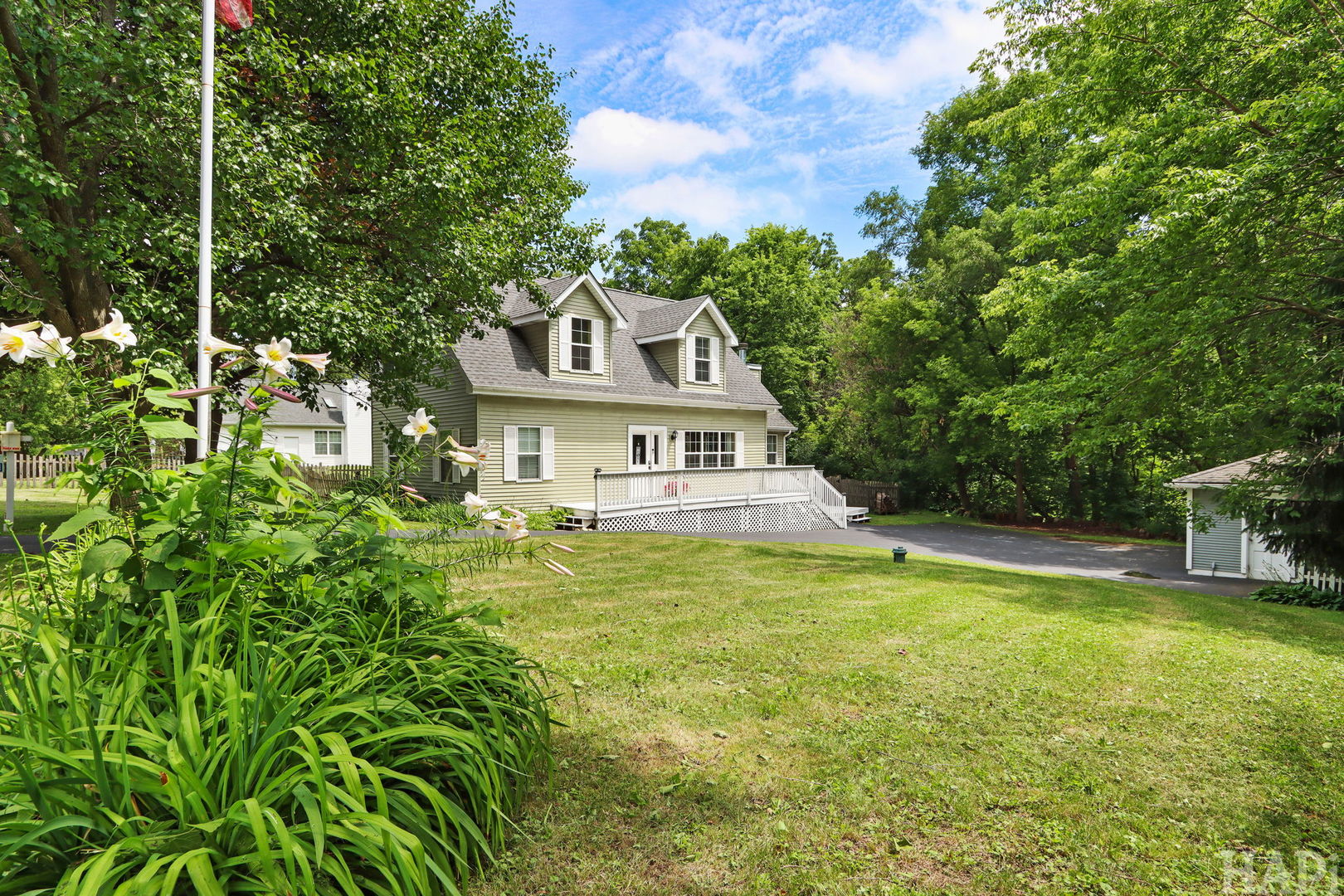 Photo of 40431 N Fairview Street, Antioch, IL 60002