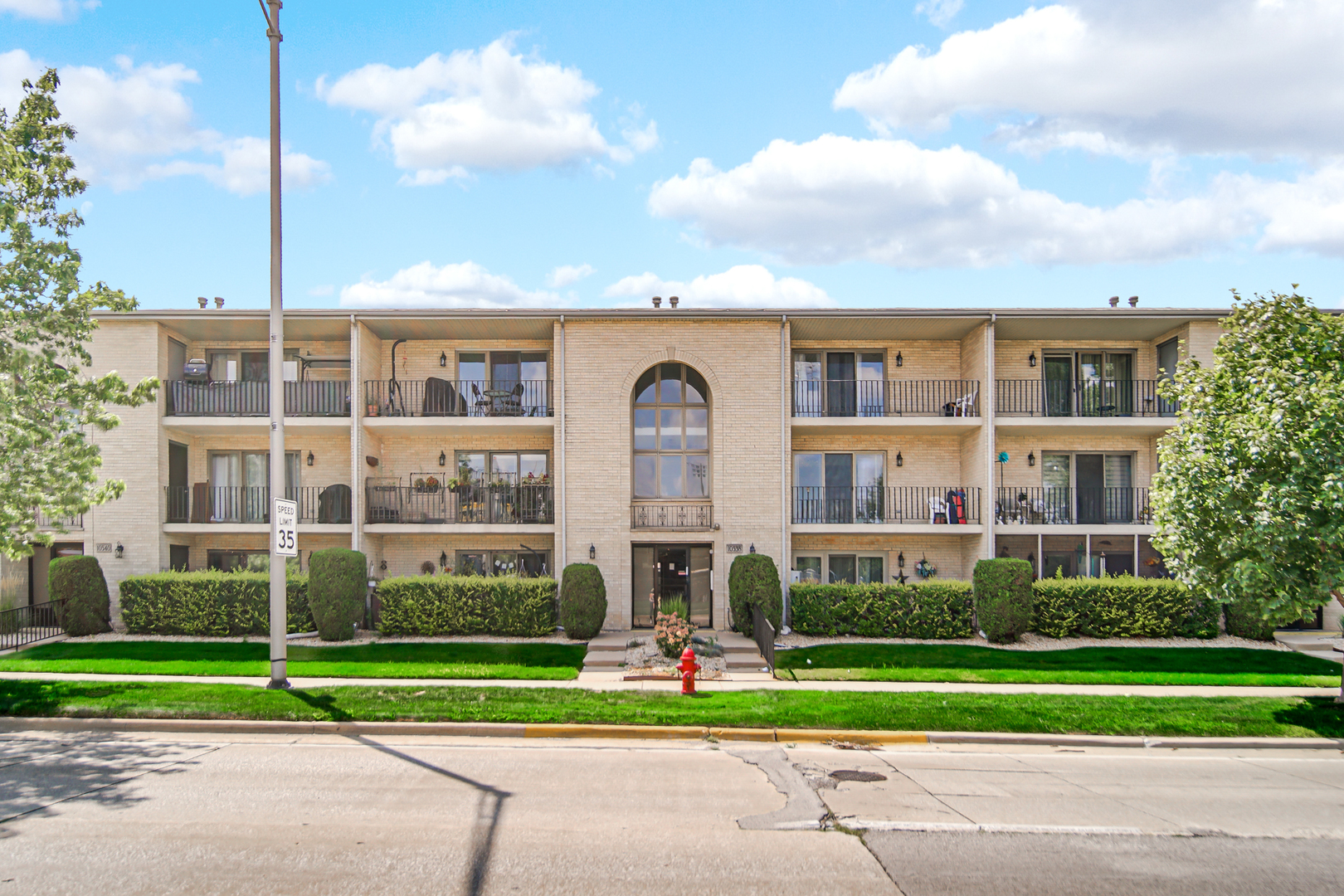 Photo of 10538 S Central Avenue, Chicago Ridge, IL 60415