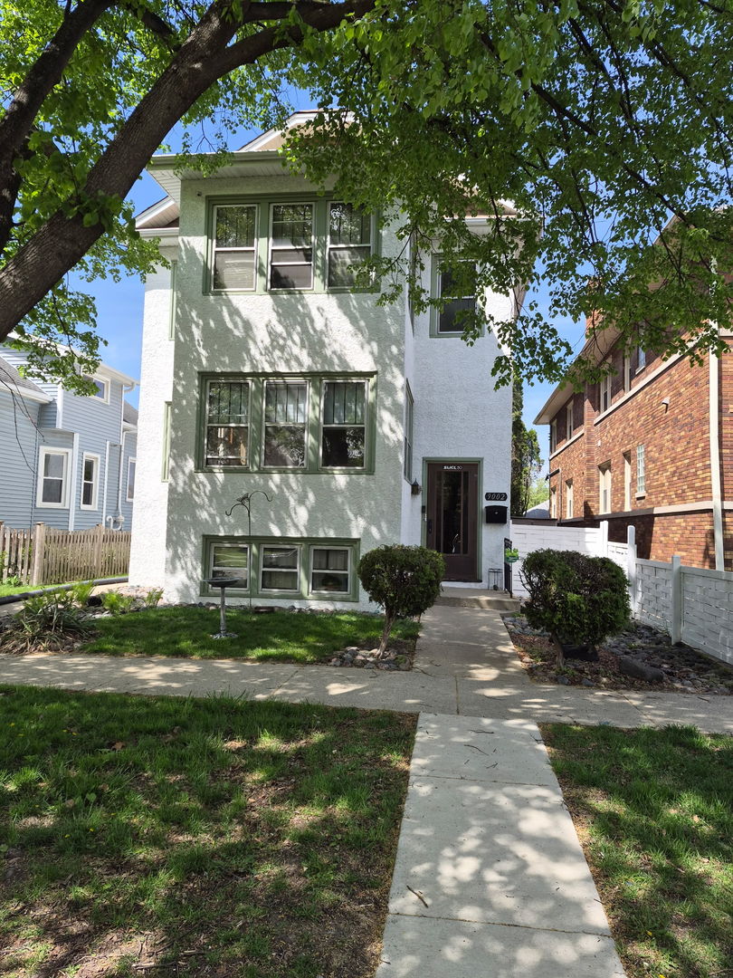Photo of 9002 Sheridan Avenue, Brookfield, IL 60513