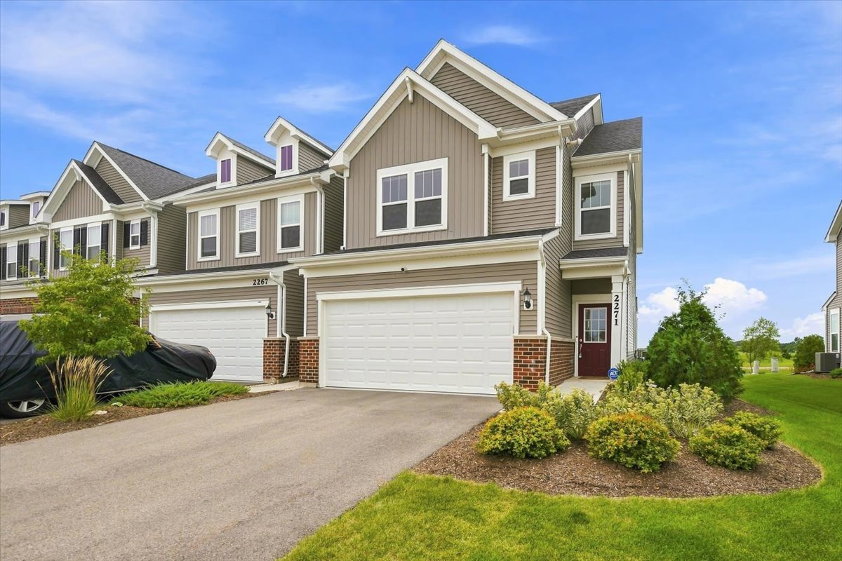 Photo of 2271 Ryegrass Lane, Bolingbrook, IL 60490