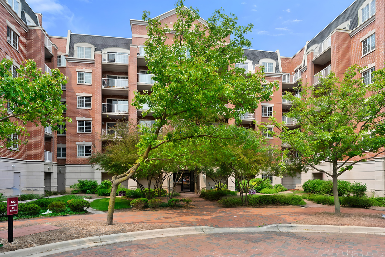 Photo of 4833 N Olcott Avenue, Harwood Heights, IL 60706