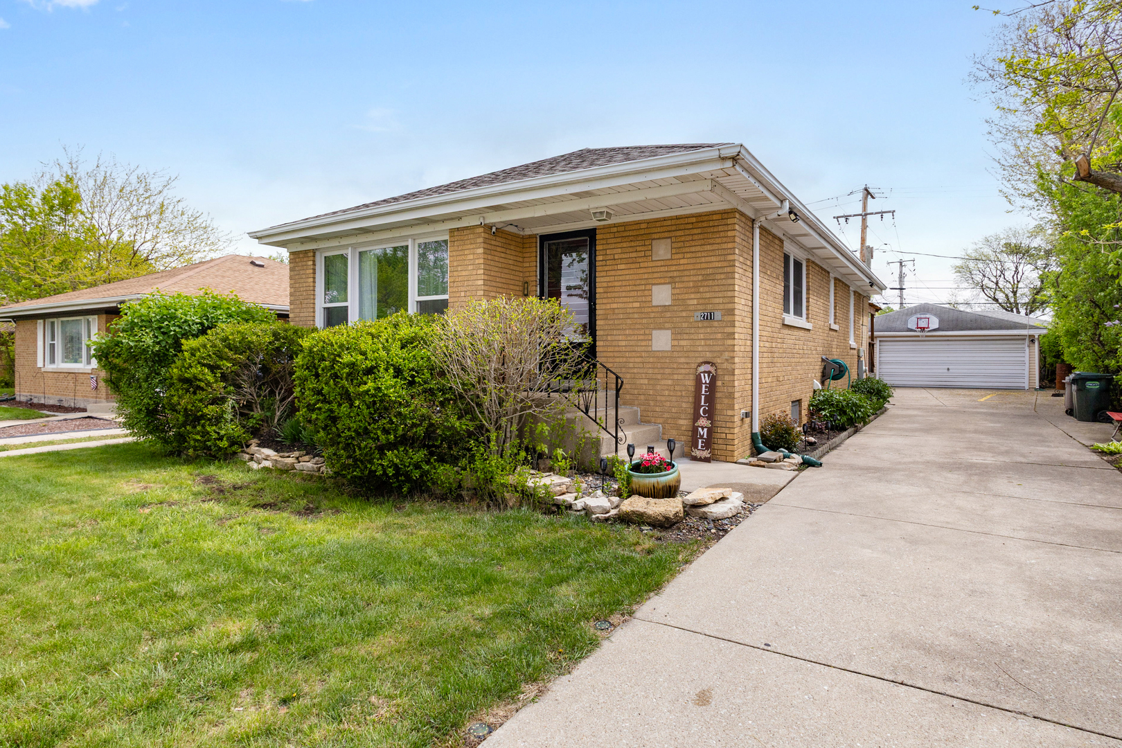 Photo of 2711 Maple Avenue, Brookfield, IL 60513