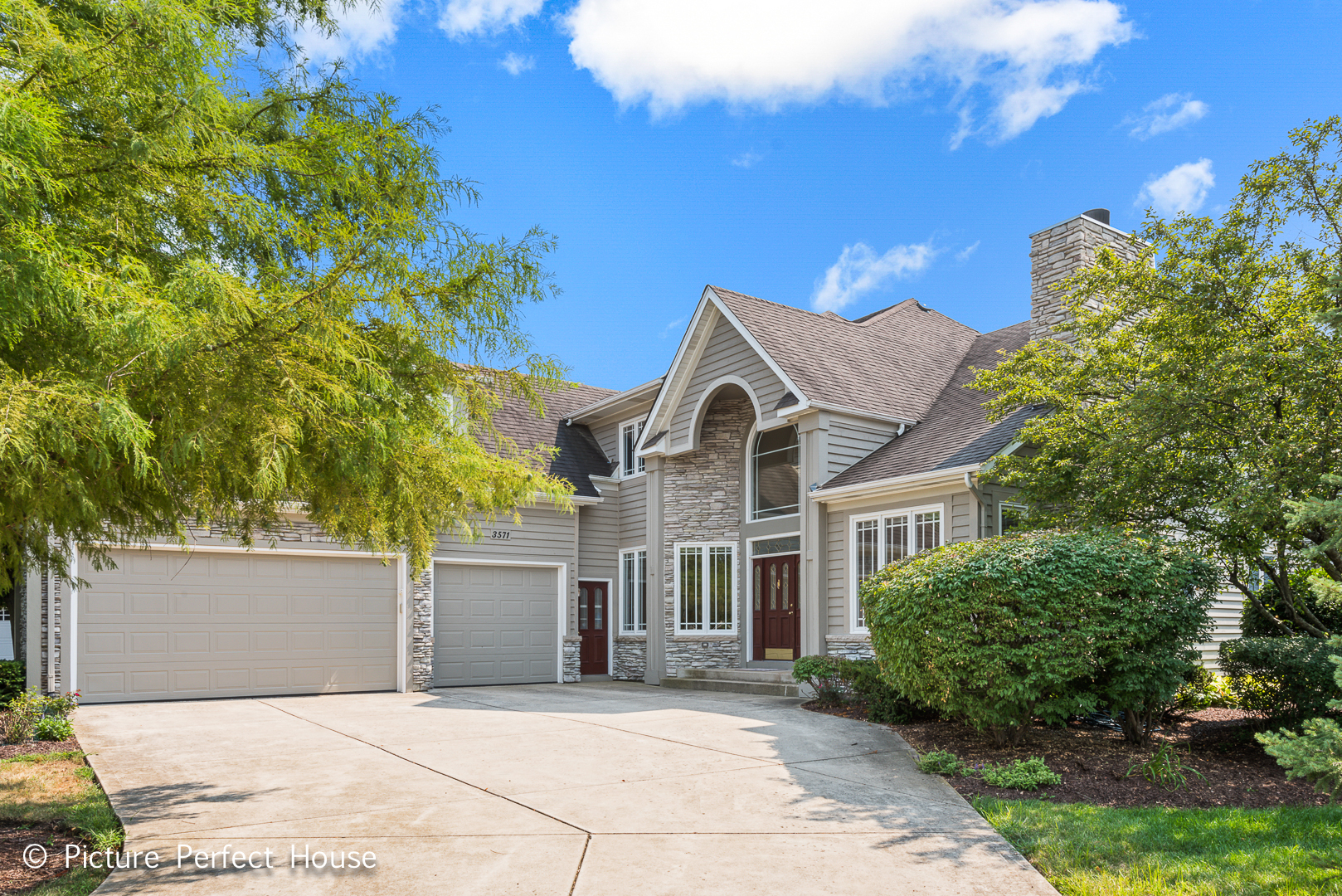 Photo of 3571 SCOTTSDALE Circle, Naperville, IL 60564