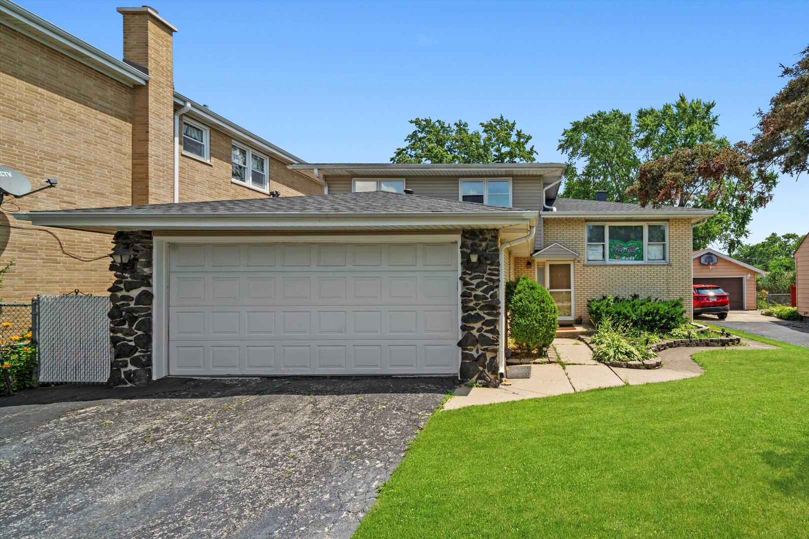 Photo of 10529 Lyman Avenue, Chicago Ridge, IL 60415