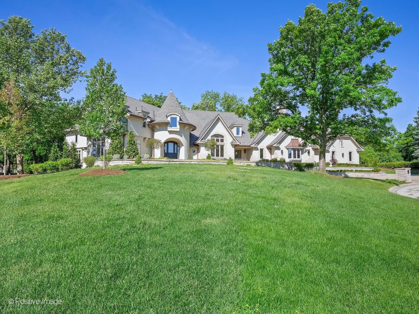 Photo of 20 Natoma Drive, Oak Brook, IL 60523